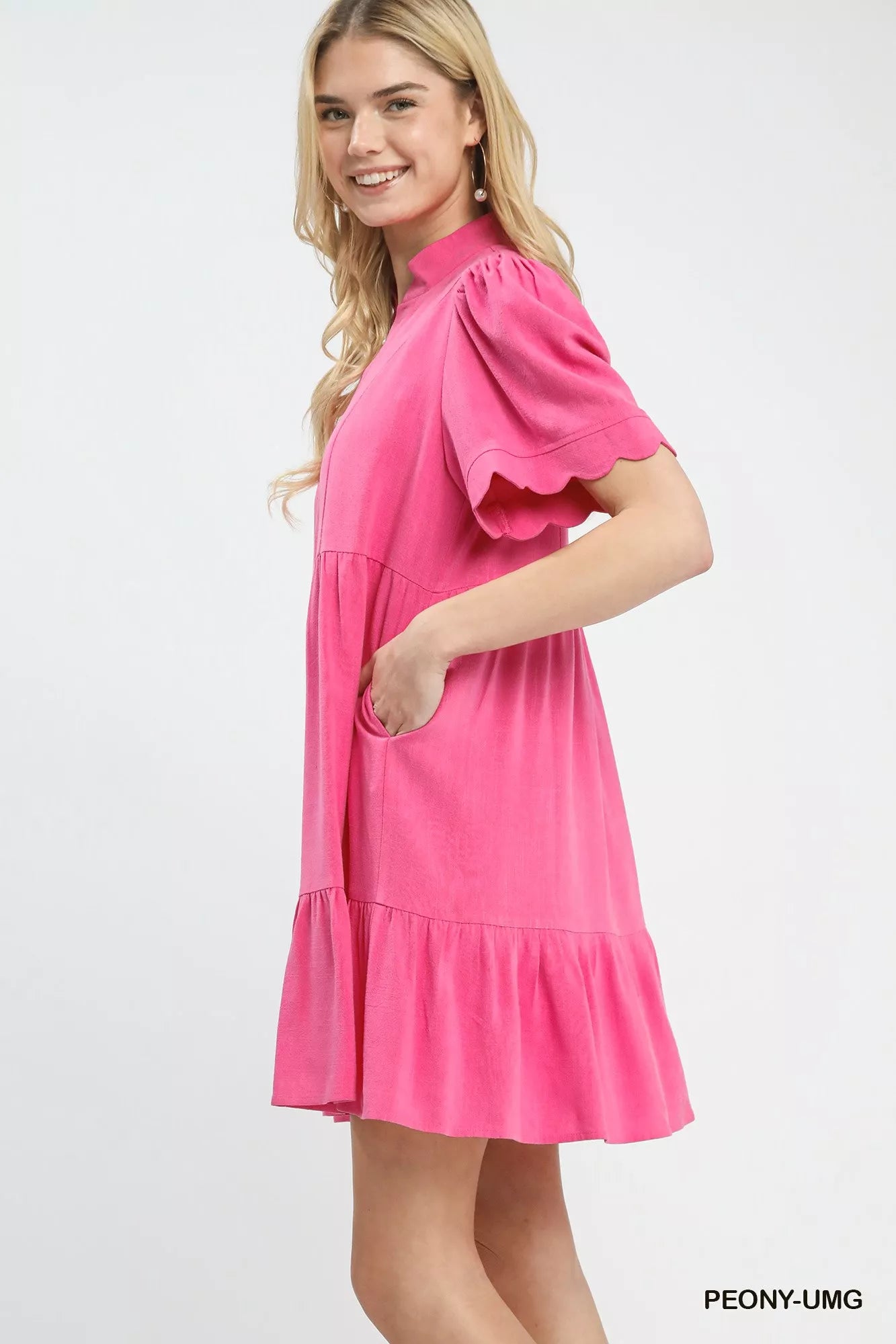 Umgee Linen Tiered Babydoll Dress with Scalloped Sleeves 0402e495-9c5a-492f-b0bf-61cfa51b0d95-Max-Origin