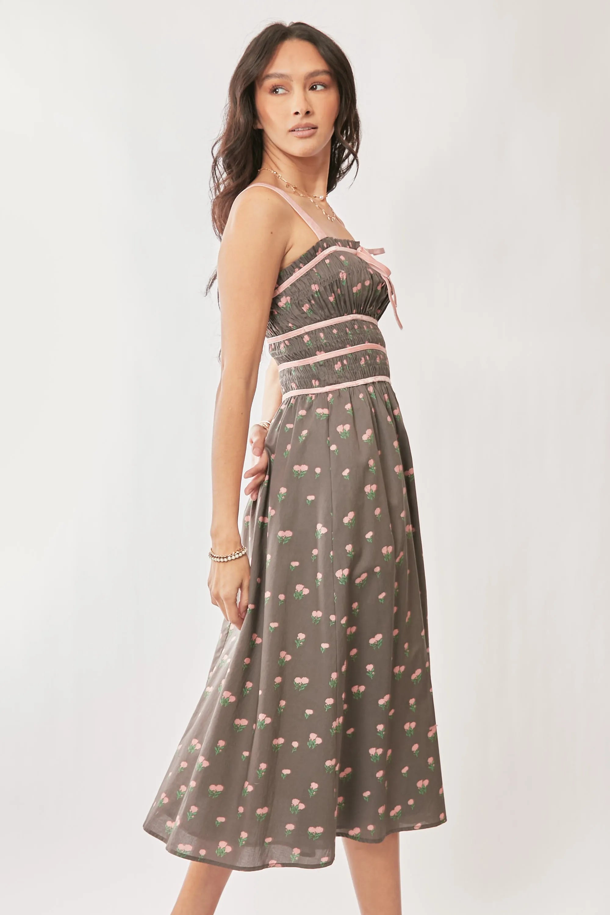 Davi & Dani Contrast Velvet Tape Smocking Bodice Midi Dress 0b1d8dd8155b45d6b6ca945358e56f49-Max-Origin