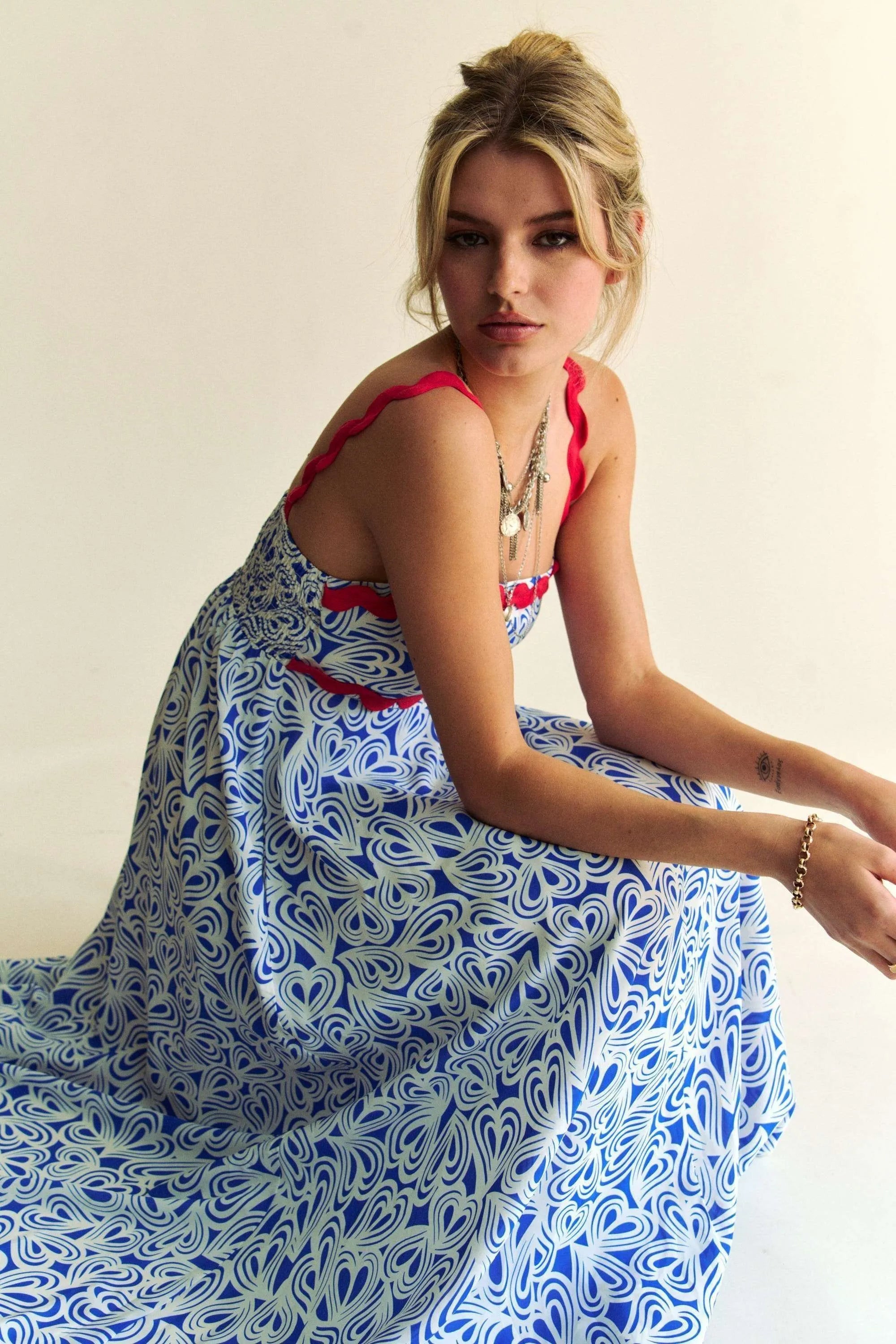 Davi & Dani Geo 2 Tone Printed Wavi Trim Tiered Maxi Dress 0b53b24fd458411a8ed82a63763cee37-Max-Origin