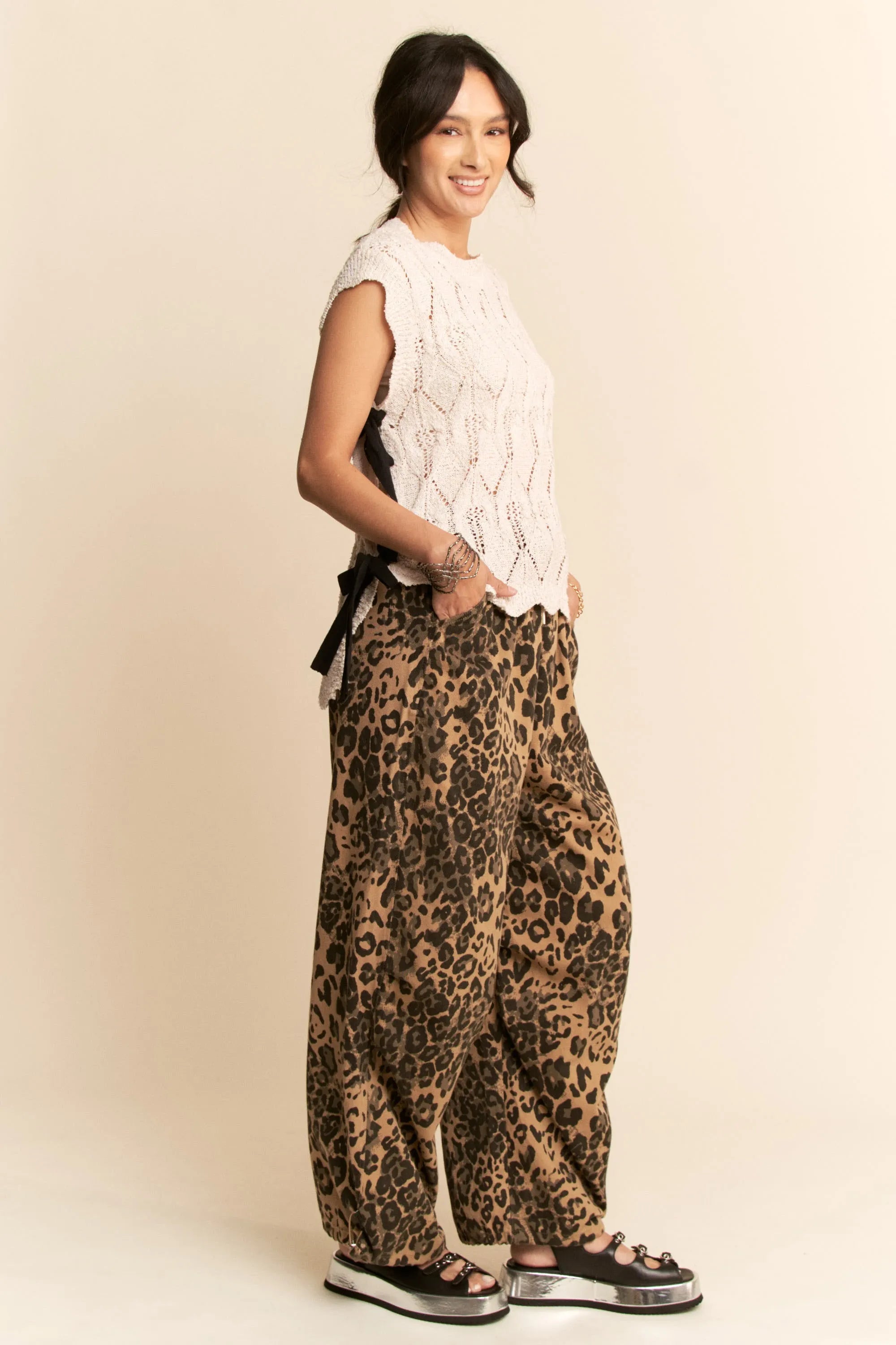 Davi & Dani Ribbon Bow Ties Scalloped Trim Knit Semi Crop Top 0c72ead5ff454cb3938aa8c3b132c1c9-Max-Origin