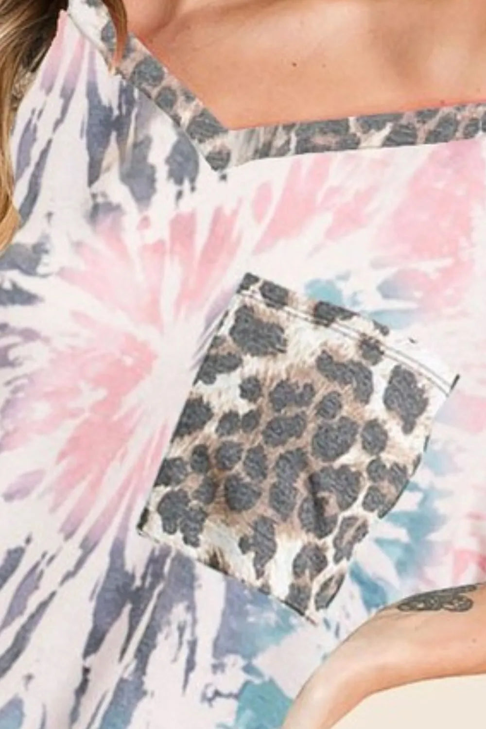 BiBi Tie Dye Print V Neck Top with Front Patch Pocket 0f7bcb0c-c4c6-495e-b957-0aedda902c07-Max-Origin