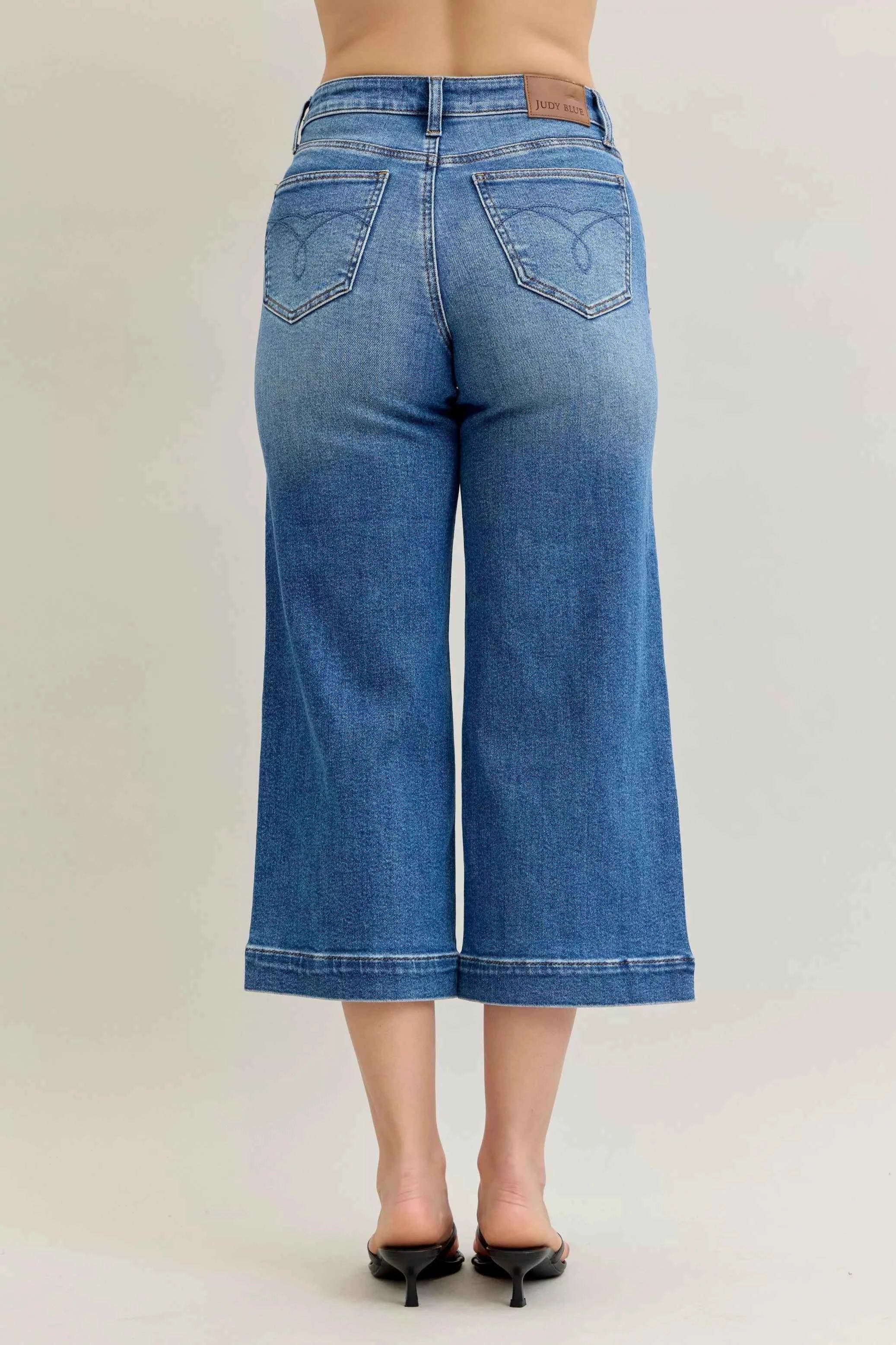 Judy Blue Mid Rise Crop Wide Leg Jeans Judy Blue Mid Rise Crop Wide Leg Jeans