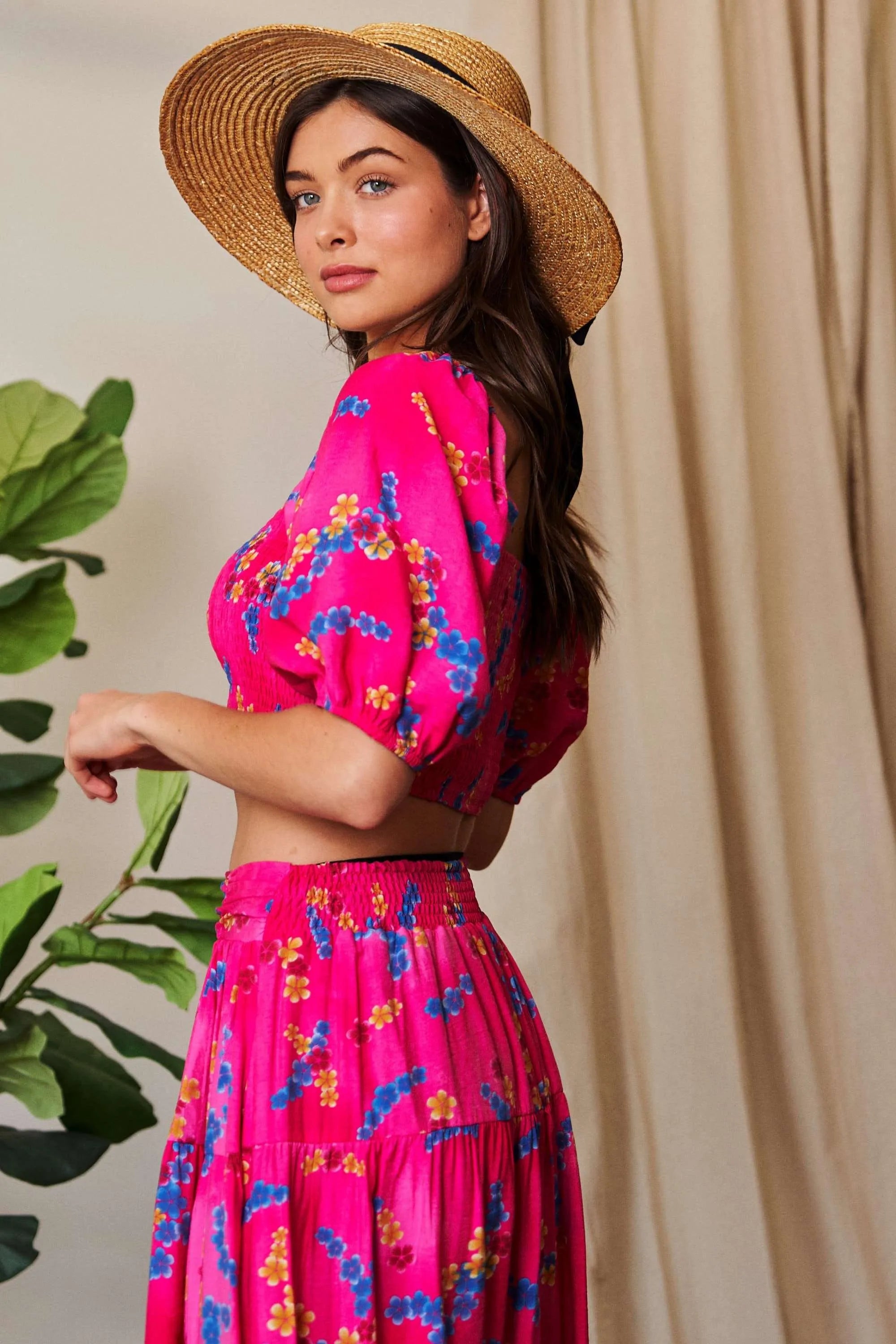 Davi & Dani Smocing Bodice Puff Short Sleeve Printed Crop Top 19182eca27944f6ab777903b02d61687-Max-Origin