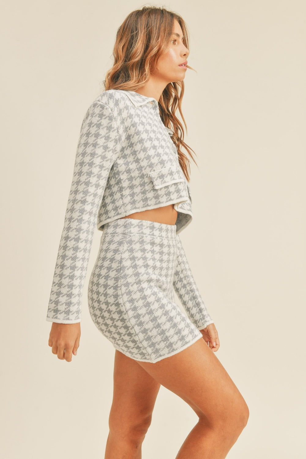 MABLE Houndstooth Cropped Knit Cardigan and Mini Skirt Set MABLE Houndstooth Cropped Knit Cardigan and Mini Skirt Set - TopFashionHQ