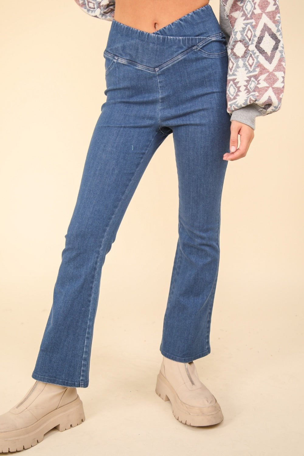 VERY J Washed Denim Stretchy Crossover Waist Leggings VERY J Washed Denim Stretchy Crossover Waist Leggings - TopFashionHQ