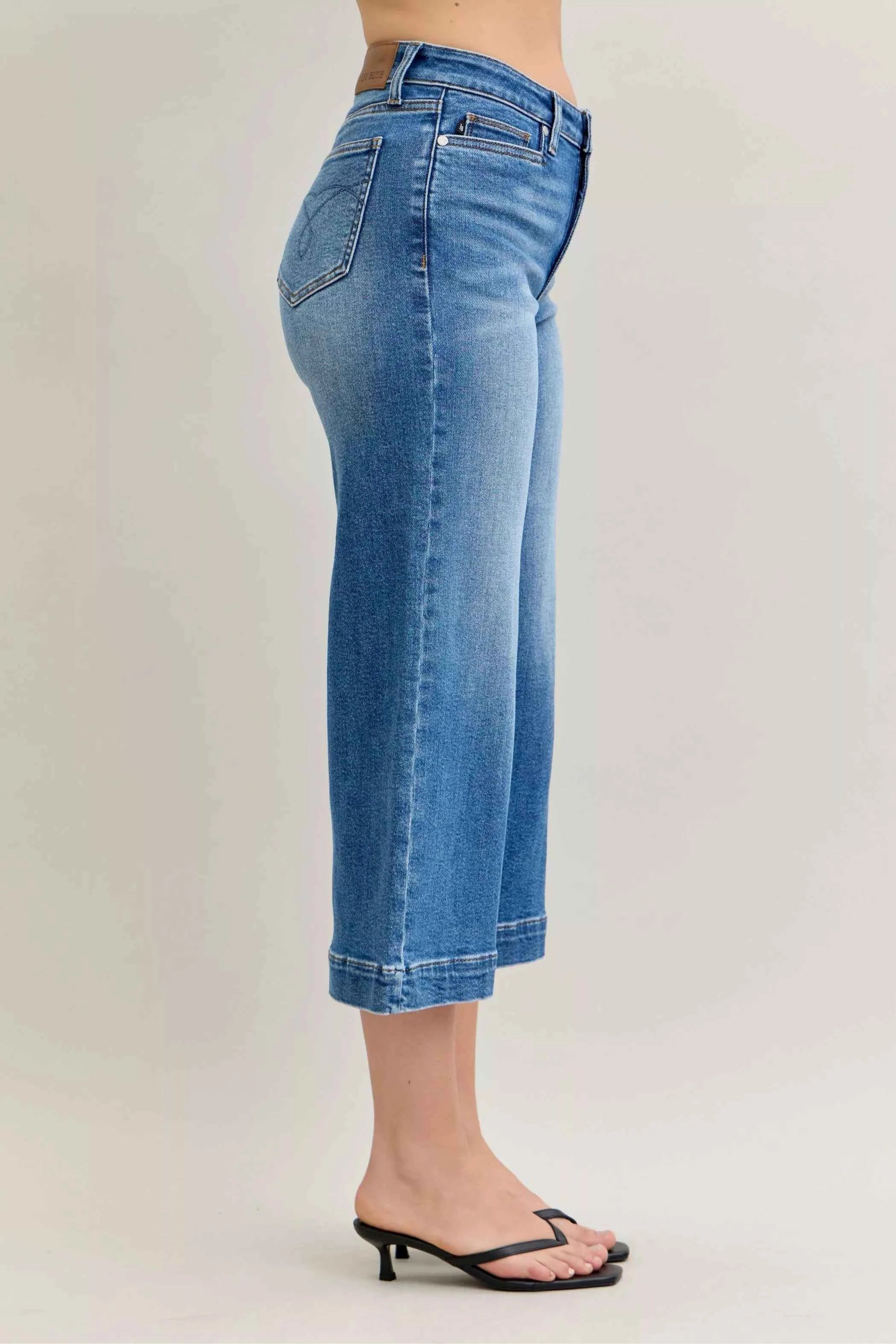 Judy Blue Mid Rise Crop Wide Leg Jeans Judy Blue Mid Rise Crop Wide Leg Jeans