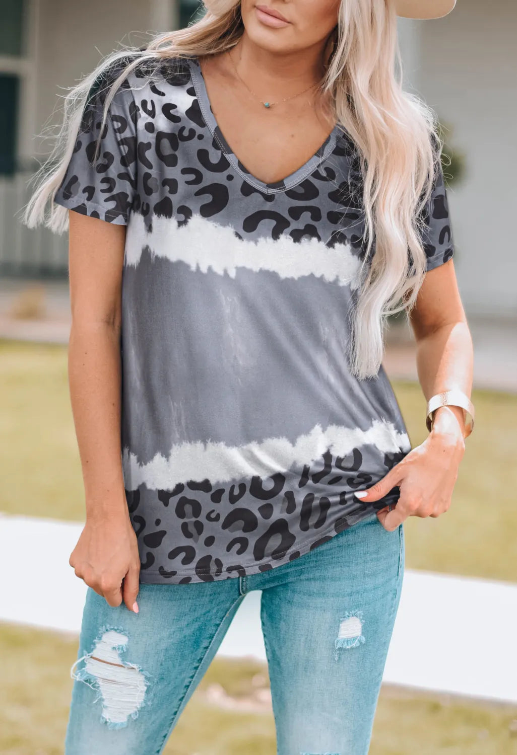Leopard V-Neck Short Sleeve T-Shirt Leopard V-Neck Short Sleeve T-Shirt - TopFashionHQ