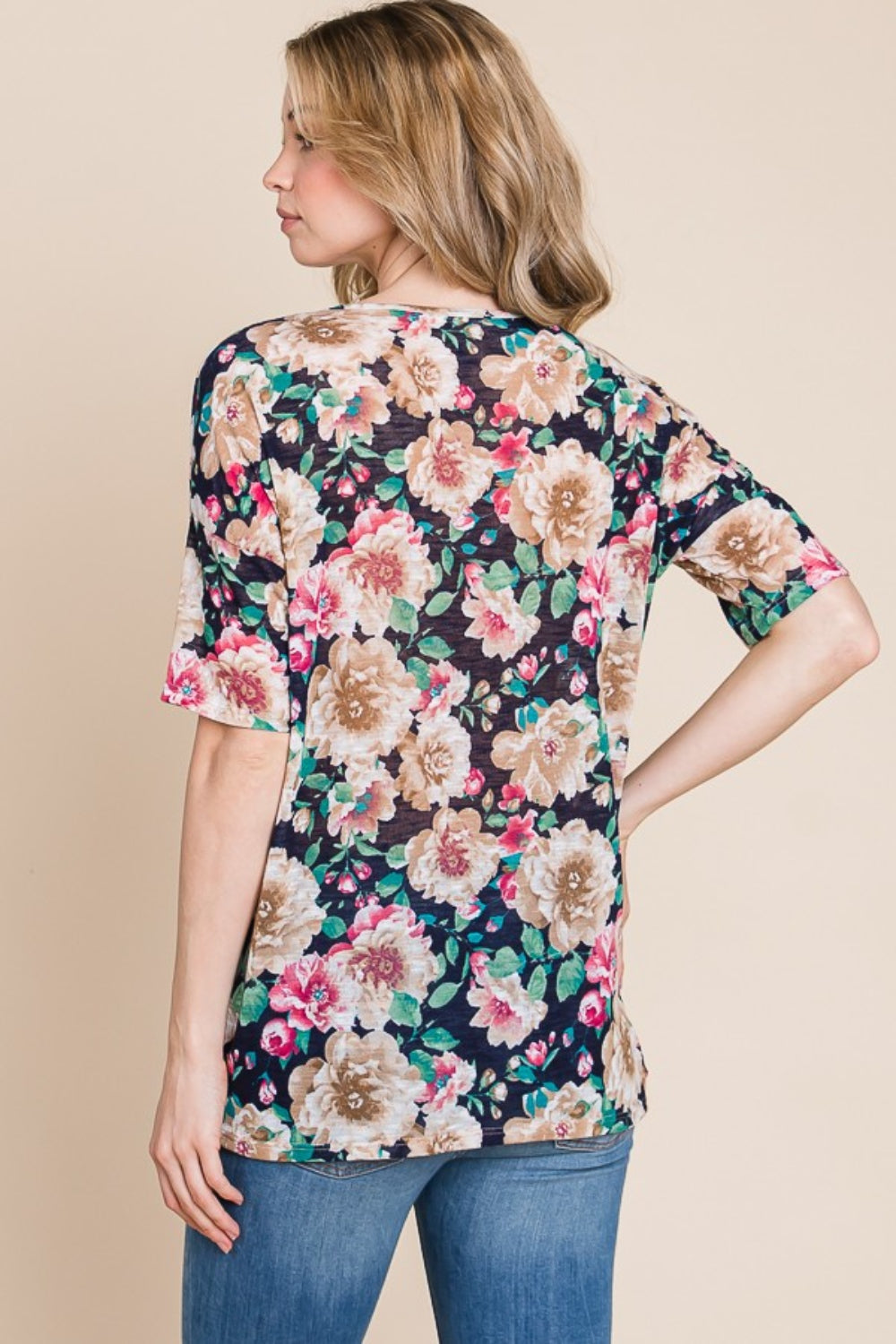BOMBOM Floral Round Neck T-Shirt BOMBOM Floral Round Neck T-Shirt - TopFashionHQ