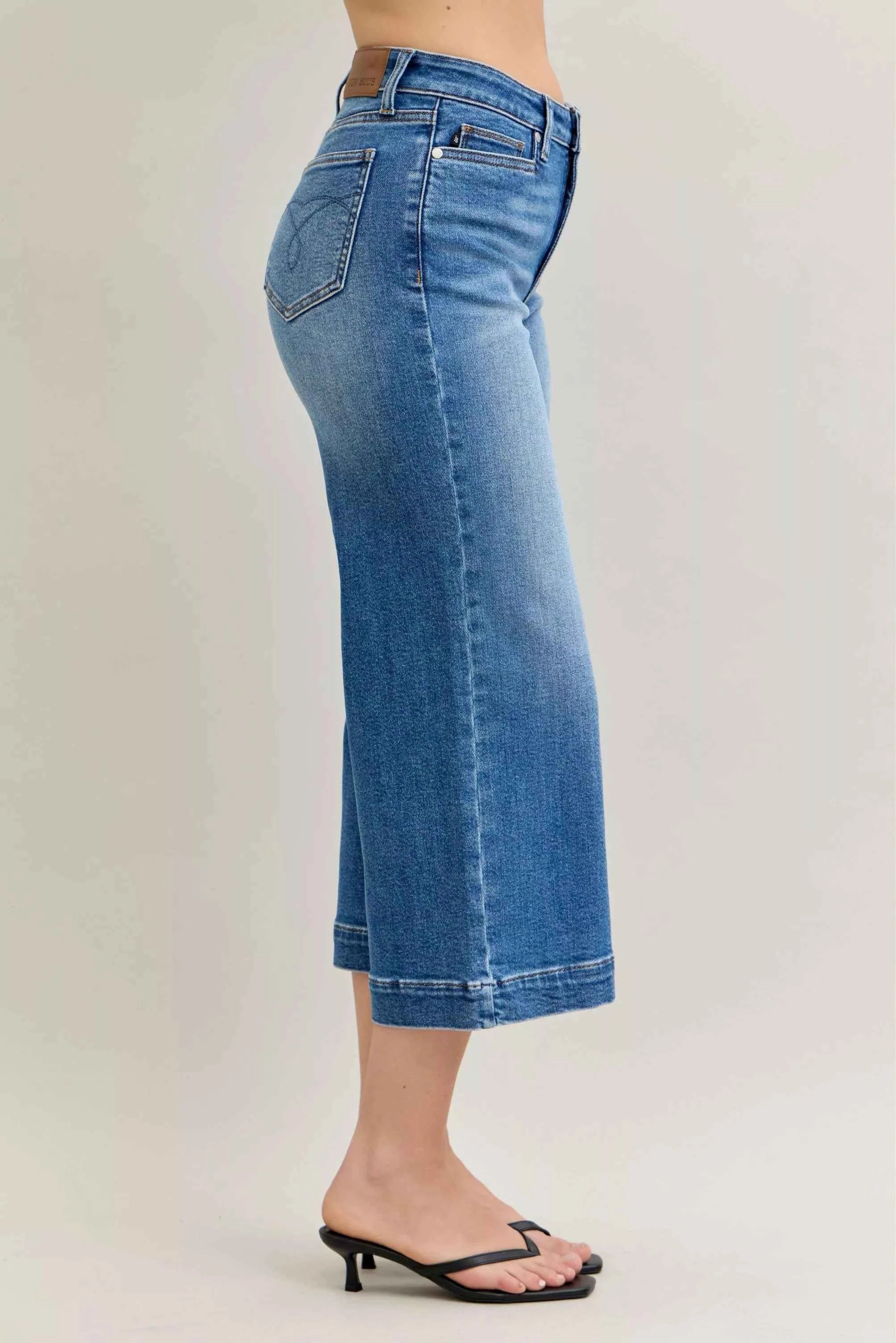 Judy Blue Mid Rise Crop Wide Leg Jeans Judy Blue Mid Rise Crop Wide Leg Jeans