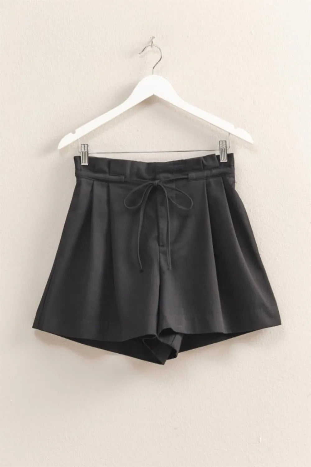 HYFVE High-Waisted Washed Twill Paperbag Shorts 2f5258d8-0ac9-466b-9070-b6728602175d-Max-Origin
