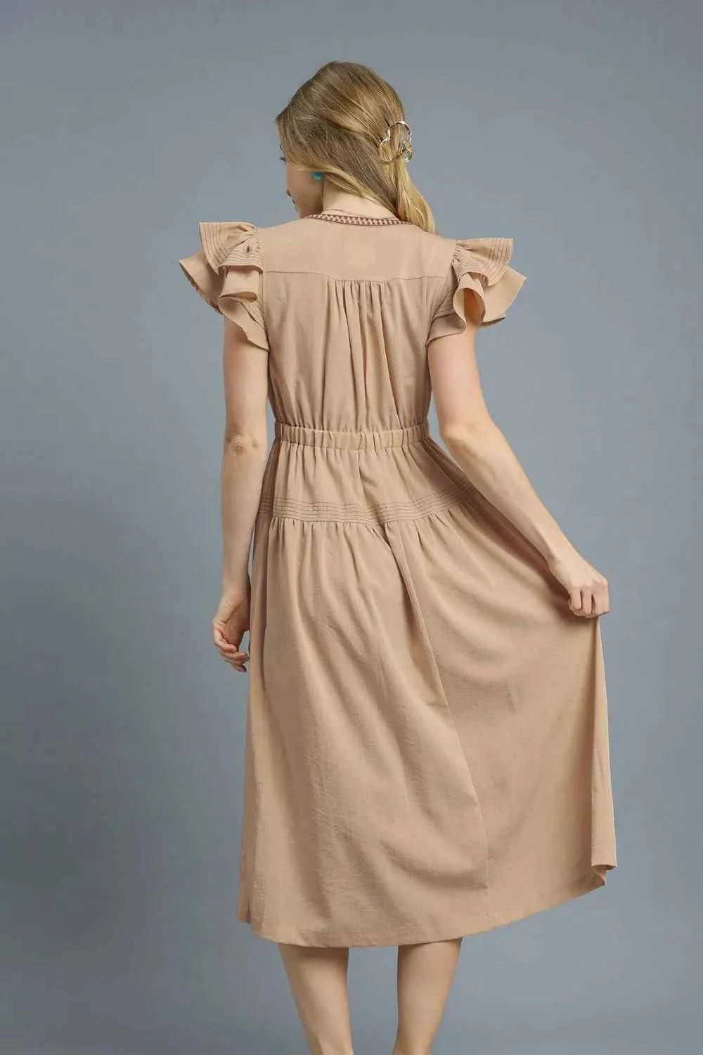 Umgee Ruffled Cap Sleeve Midi Dress with Contrast Trim Detail Umgee Ruffled Cap Sleeve Midi Dress with Contrast Trim Detail