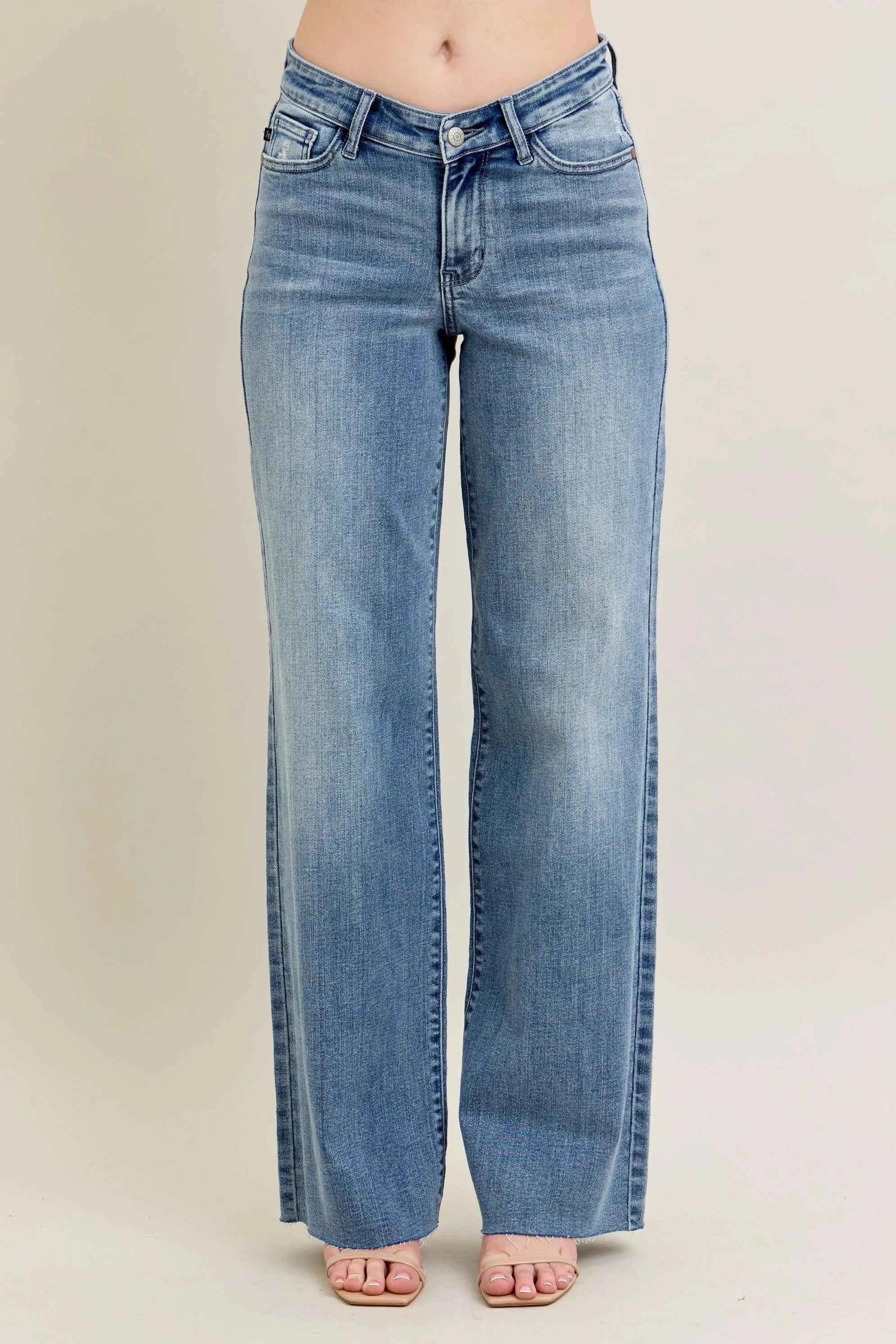 Judy Blue Full Size V - Front Baggy Jeans Plus Size Judy Blue Full Size V - Front Baggy Jeans Plus Size
