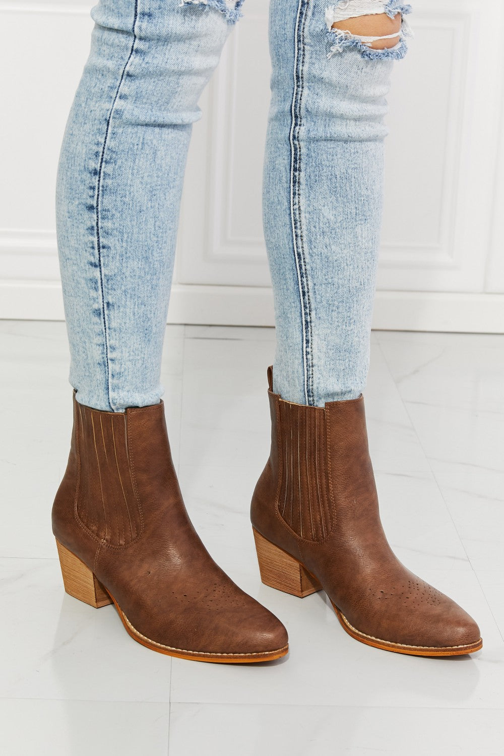 MMShoes Love the Journey Stacked Heel Chelsea Boot in Chestnut MMShoes Love the Journey Stacked Heel Chelsea Boot in Chestnut - TopFashionHQ