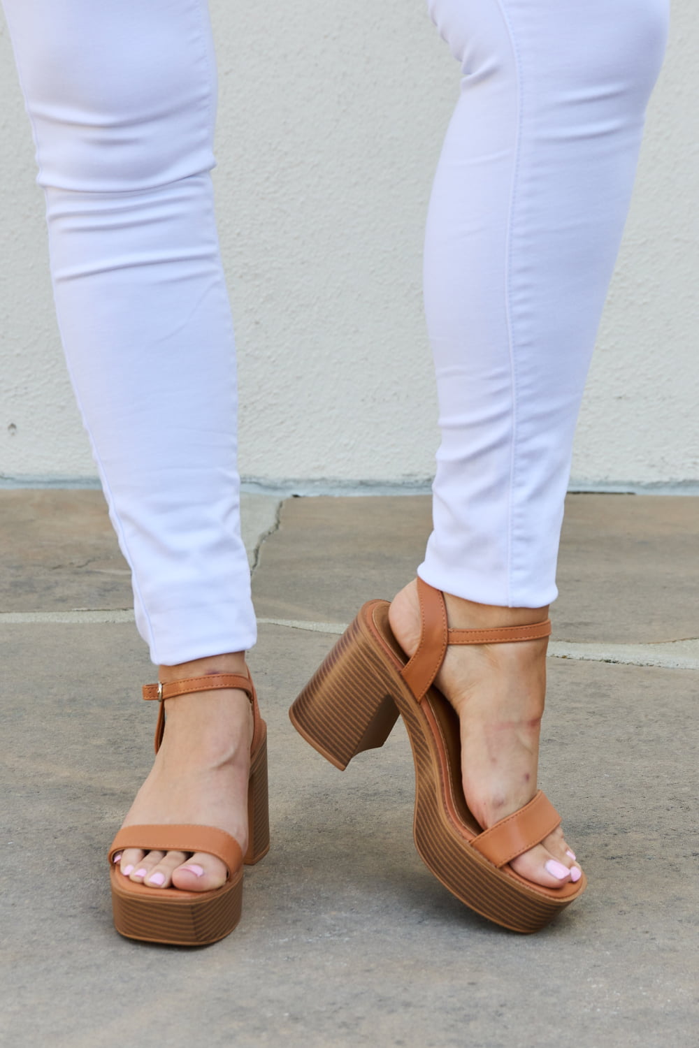 Weeboo Feel It Platform Heel Sandals Weeboo Feel It Platform Heel Sandals - TopFashionHQ