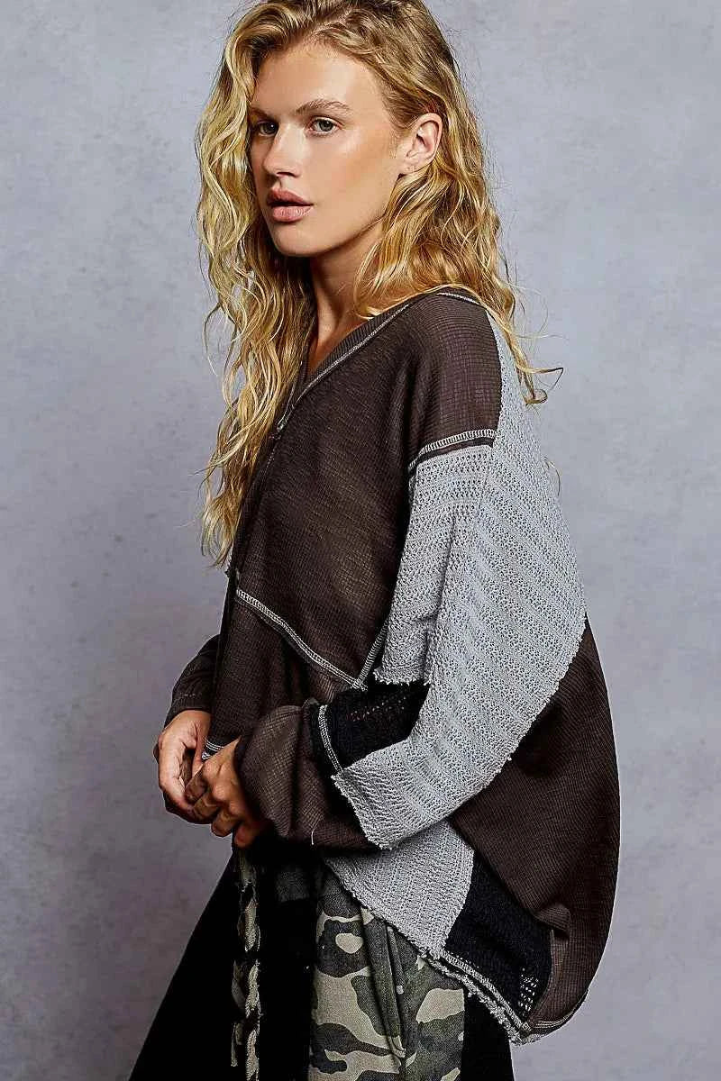 POL High-Low Hem Contrast Stitching V-Neck Top POL High-Low Hem Contrast Stitching V-Neck Top