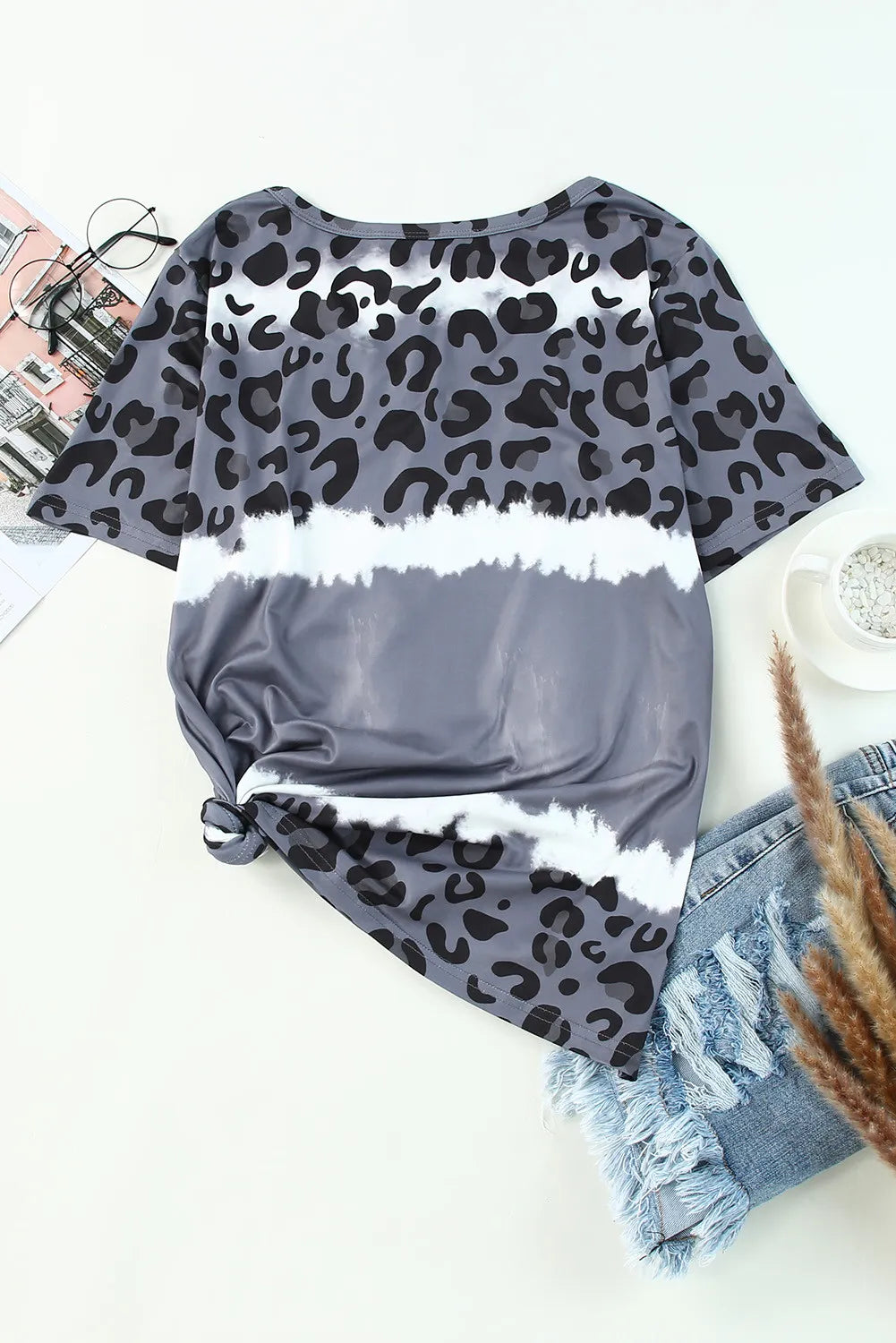 Leopard V-Neck Short Sleeve T-Shirt Leopard V-Neck Short Sleeve T-Shirt - TopFashionHQ