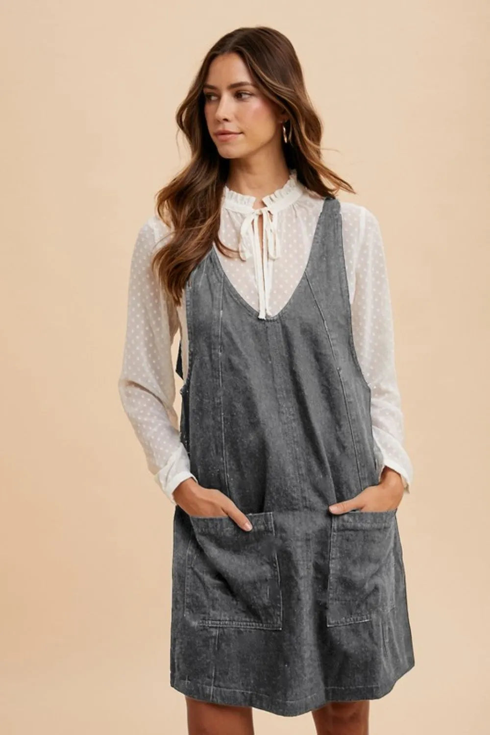 Annie Wear V-Neck Adjustable Strap Denim Overall Dress with Pockets 510c9045-30d2-48f7-8646-c2f4d13a4dc2-Max