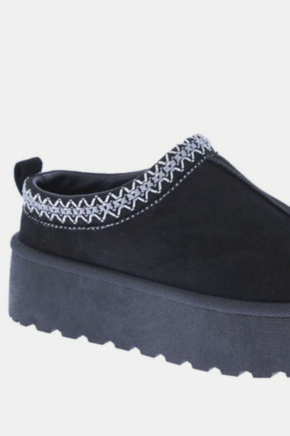 Weeboo Platform Embroidered Trim Slip-On Boots Weeboo Platform Embroidered Trim Slip-On Boots