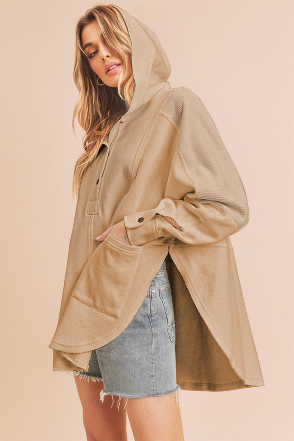 Aemi+Co Slit Half Snap Oversize Hoodie Aemi+Co Slit Half Snap Oversize Hoodie