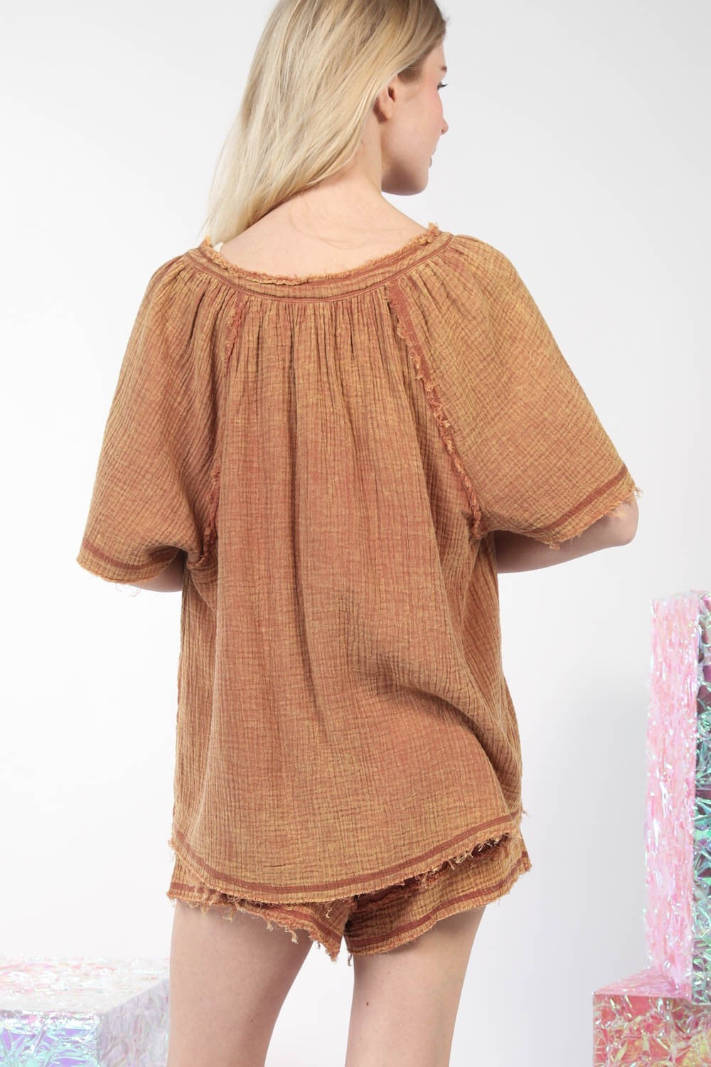 VERY J Washed Cotton Crinkle Gauze Top and Shorts Set VERY J Washed Cotton Crinkle Gauze Top and Shorts Set - TopFashionHQ
