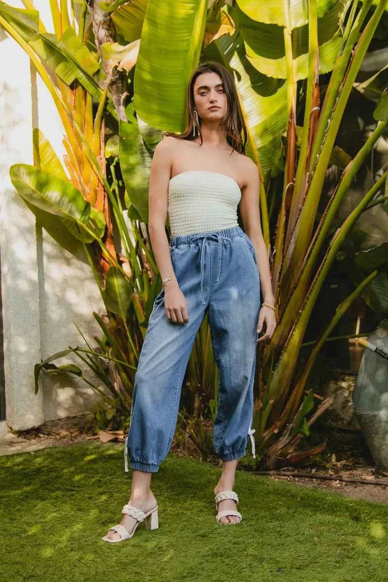 BiBi Striped Tape Details With Bot Tied Point Elastic Waist Jeans BiBi Striped Tape Details With Bot Tied Point Elastic Waist Jeans