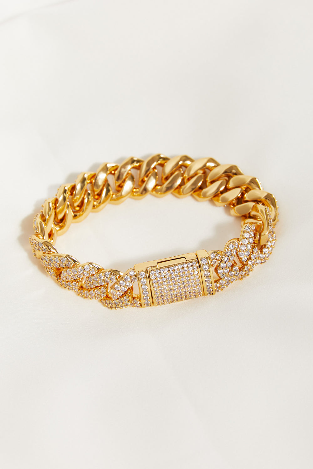 Alloy Inlaid Zircon Bracelet Alloy Inlaid Zircon Bracelet