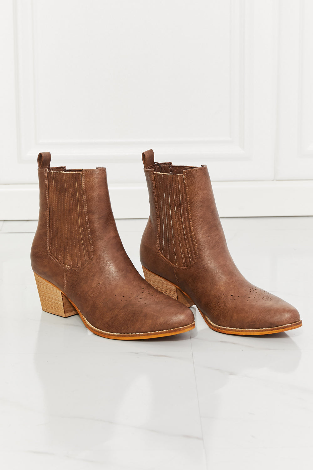 MMShoes Love the Journey Stacked Heel Chelsea Boot in Chestnut MMShoes Love the Journey Stacked Heel Chelsea Boot in Chestnut - TopFashionHQ