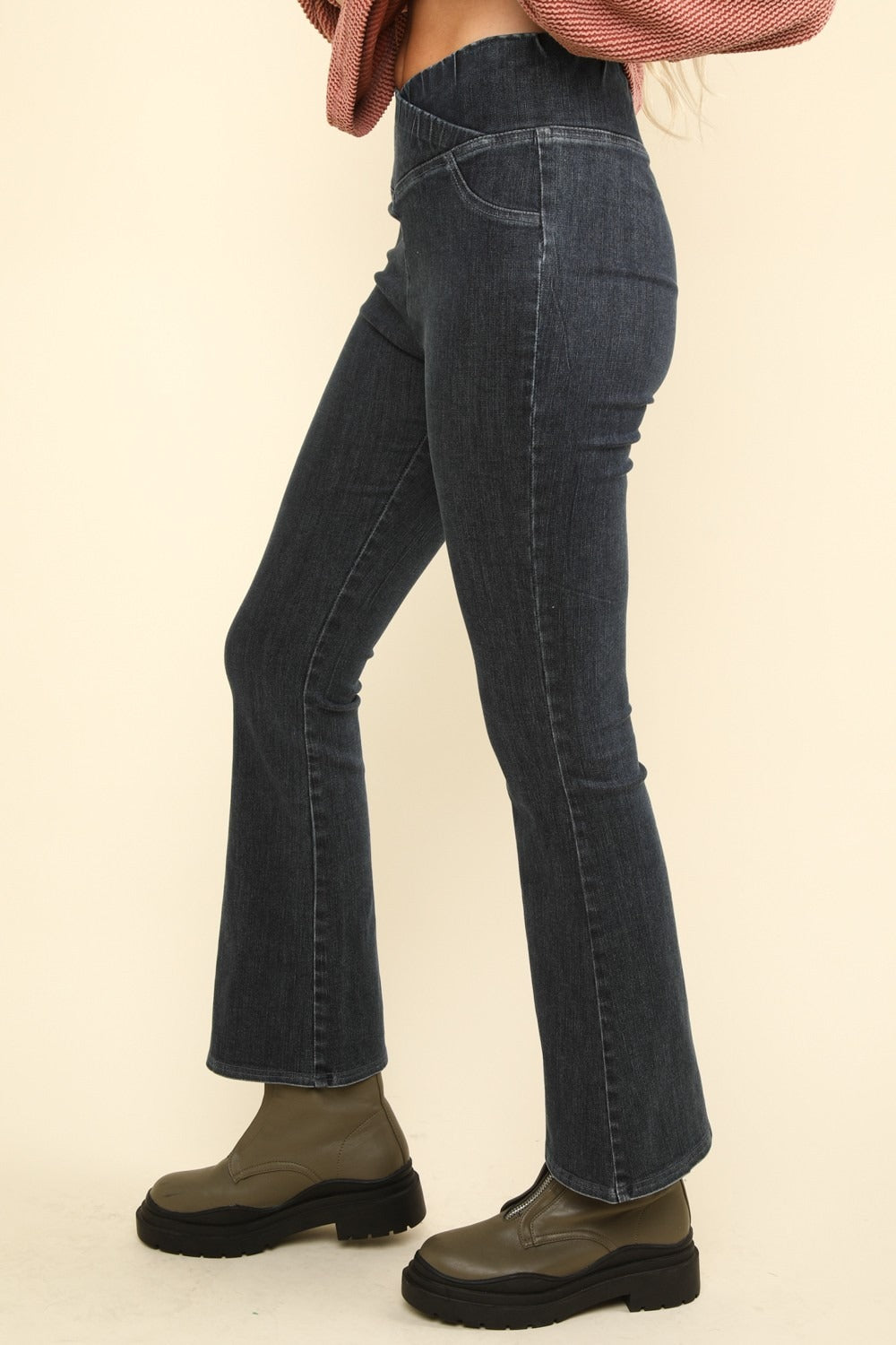 VERY J Washed Denim Stretchy Crossover Waist Leggings VERY J Washed Denim Stretchy Crossover Waist Leggings - TopFashionHQ