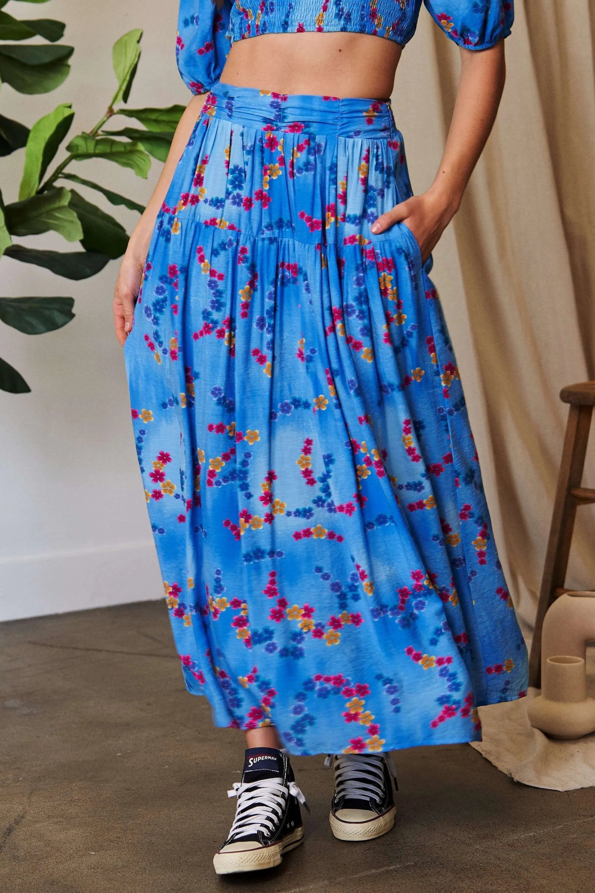 Davi & Dani Printed Smocking Waistband Ruffled Maxi Skirt 64a10159e86748679d338614d118d8a8-Max-Origin
