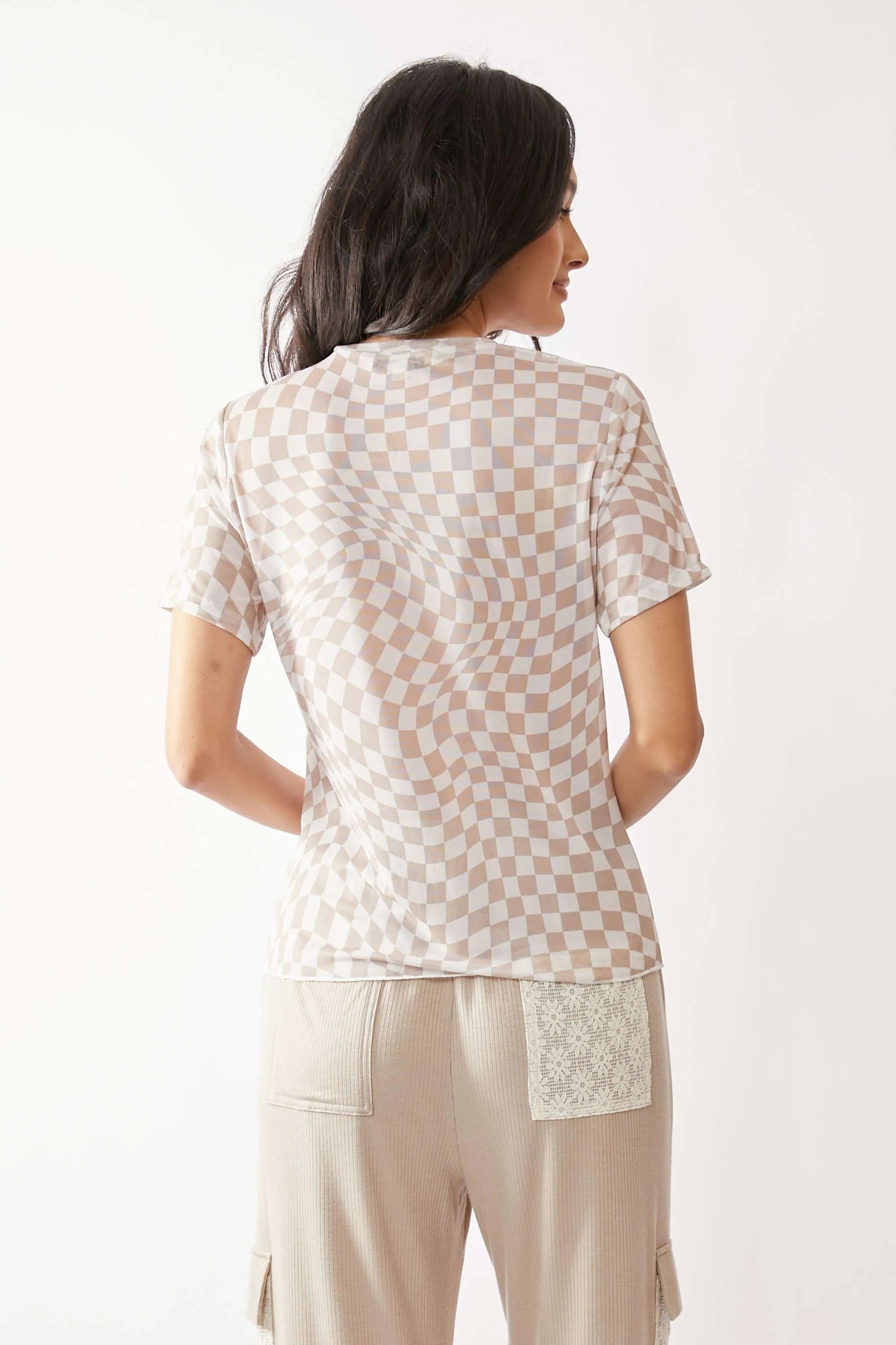 Davi & Dani Checker Board Printed Mesh Short Sleeve Top 65de29c605a44b98908ee38d3b537cc8-Max-Origin