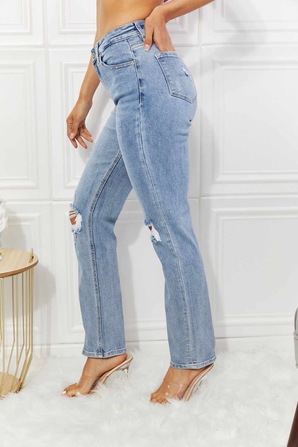 Kancan High Rise Distressed Slim Straight Jeans Kancan High Rise Distressed Slim Straight Jeans - TopFashionHQ