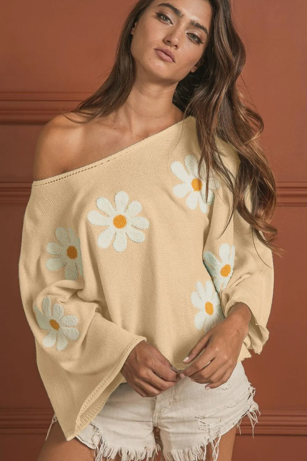 BiBi Flower Embroidery Loose Fit Knit Top 6a206557-b8f9-4932-95ad-7687f8c3489b-Max-Origin