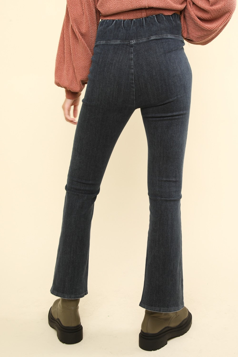 VERY J Washed Denim Stretchy Crossover Waist Leggings VERY J Washed Denim Stretchy Crossover Waist Leggings - TopFashionHQ