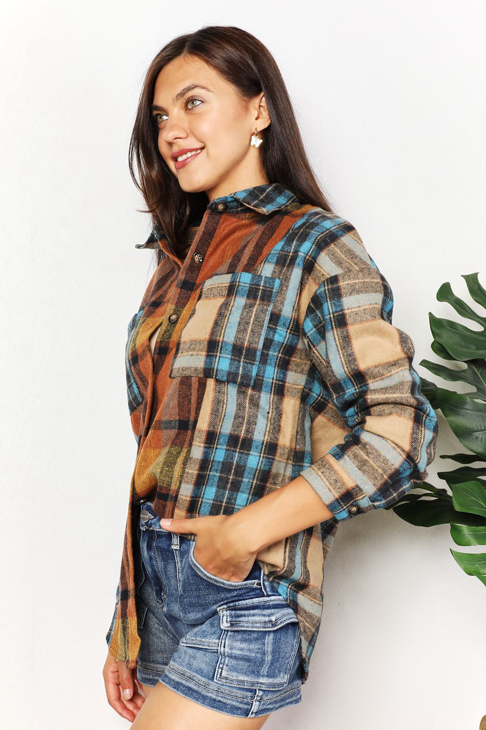 Double Take Plaid Curved Hem Shirt Jacket with Breast Pockets Double Take Plaid Curved Hem Shirt Jacket with Breast Pockets - TopFashionHQ
