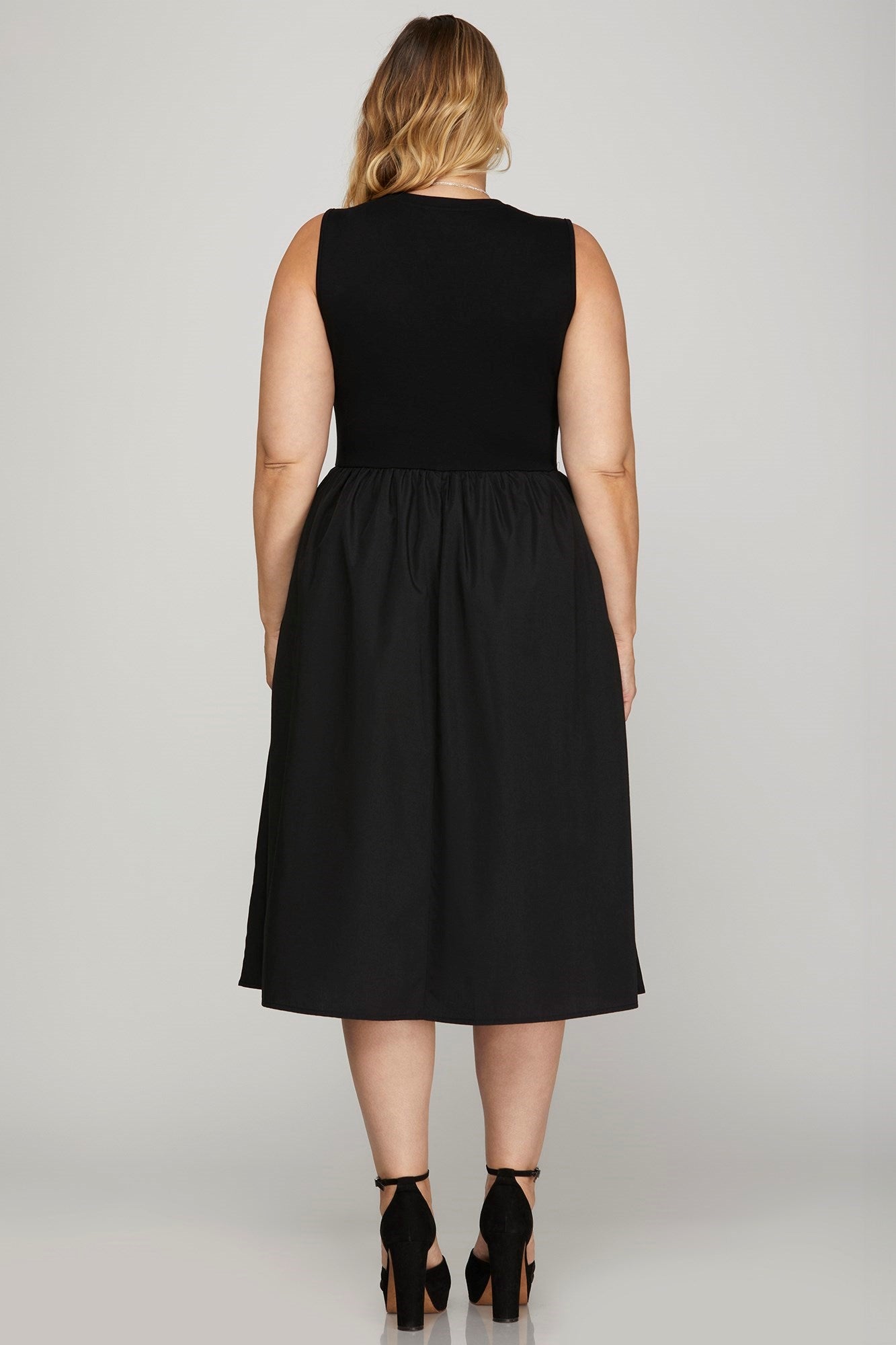 She + Sky Full Size Sleeveless Poplin Woven Midi Dress with Pockets Plus Size 78c23ee4-716f-450b-b558-8af61c067d19-Max