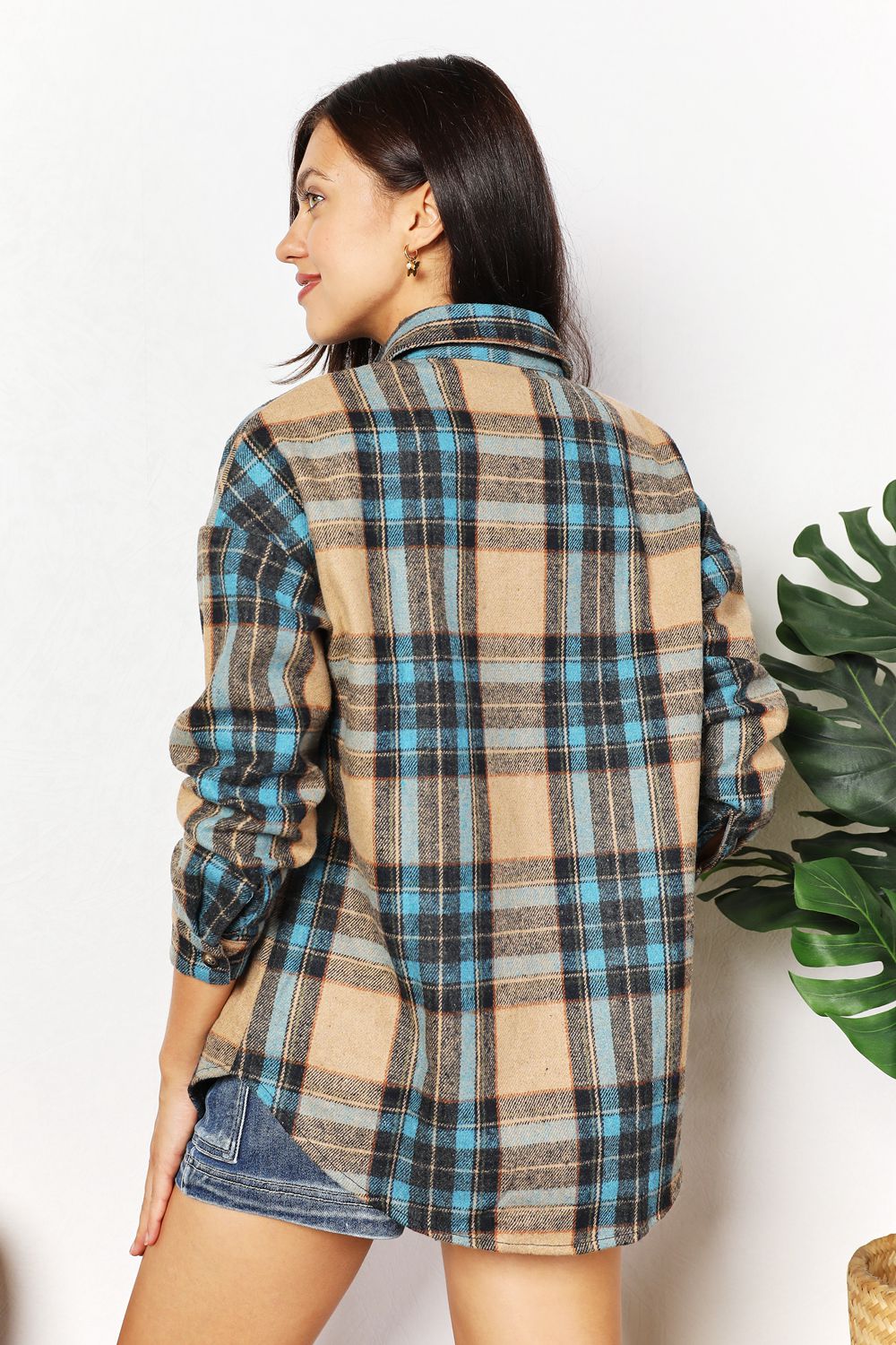Double Take Plaid Curved Hem Shirt Jacket with Breast Pockets Double Take Plaid Curved Hem Shirt Jacket with Breast Pockets - TopFashionHQ