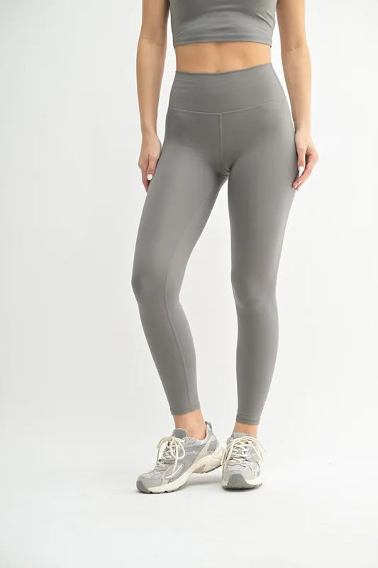 MONO B Venice Cloud Light Contour High-Waisted Leggings 7ea517063c7c4539a0a2ae98cf334cd3-Max-Origin