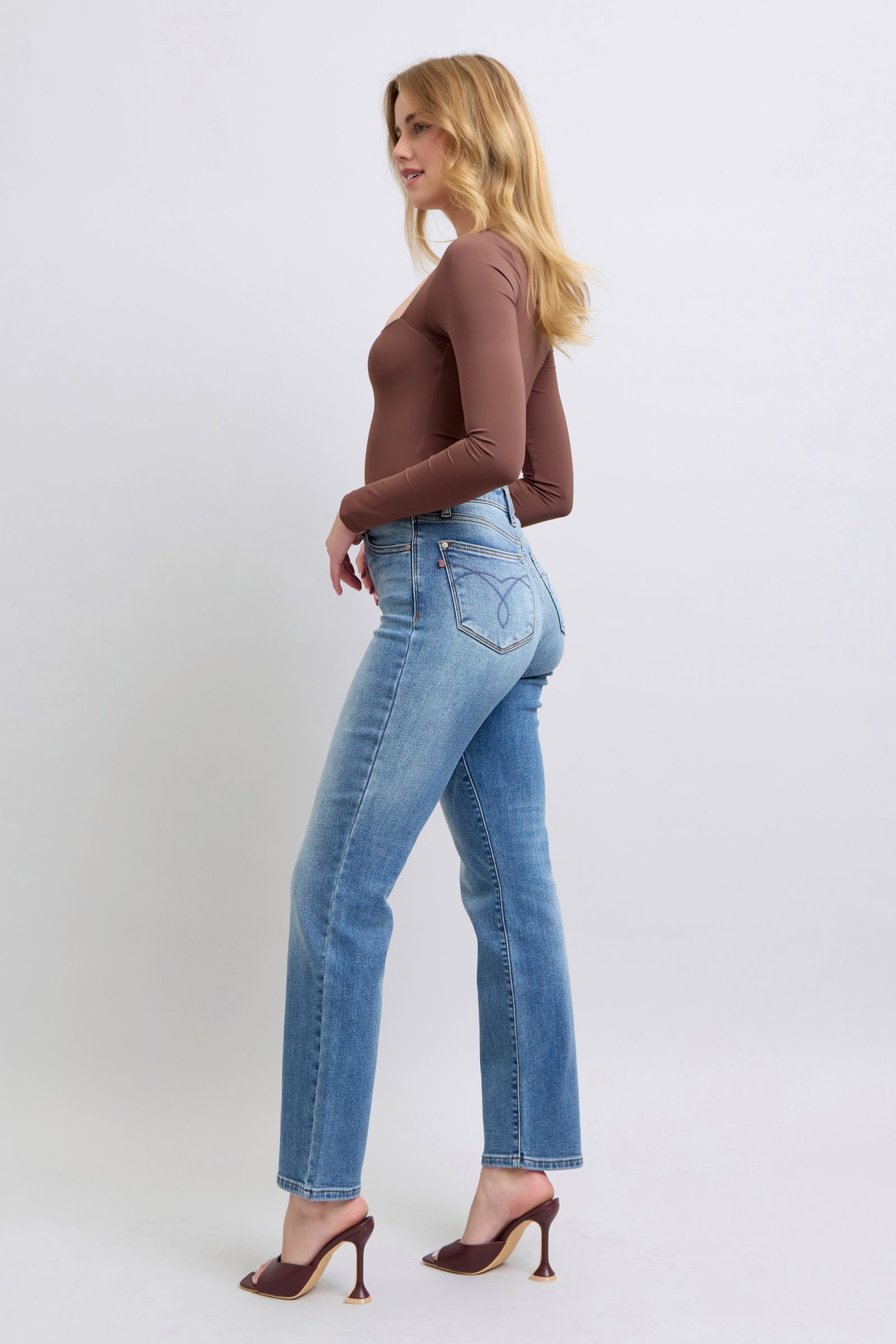 Judy Blue Full Size Wash Thermal Straight Jeans with Pockets Judy Blue Full Size Wash Thermal Straight Jeans with Pockets - TopFashionHQ