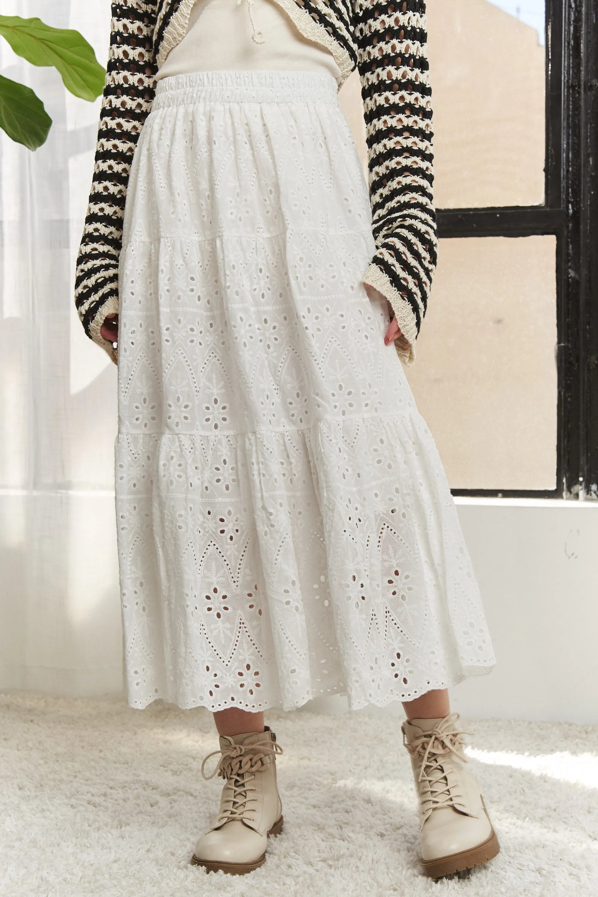 ADORA Elastic Waistband Tiered Midi Skirt 86cff638-058e-4db6-a99e-3e2b620c0100-Max-Origin