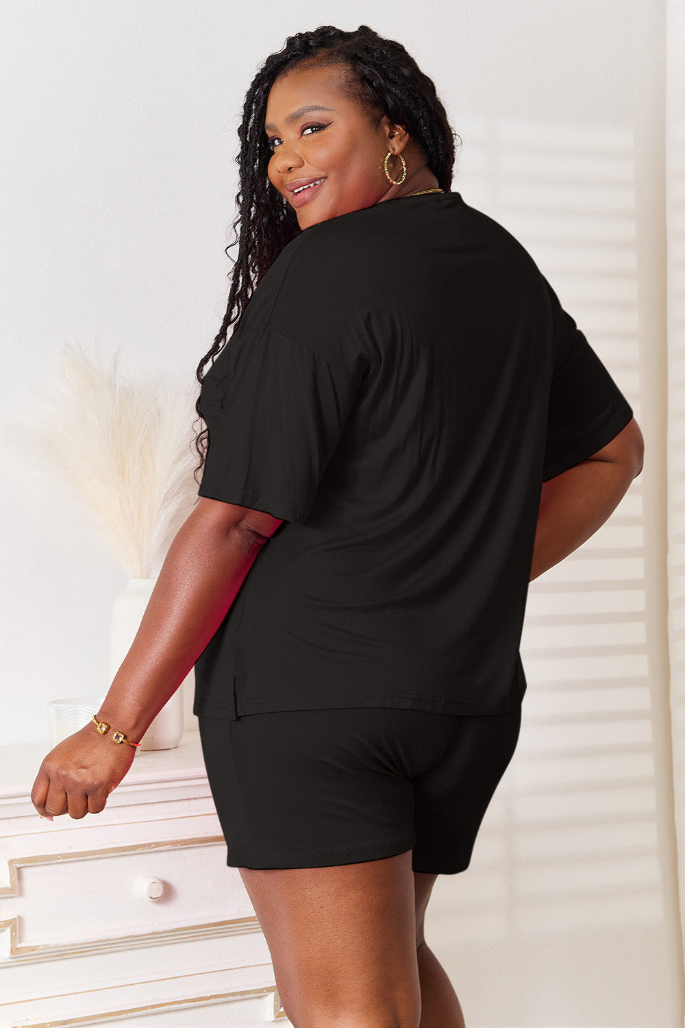 Basic Bae Full Size Soft Rayon Half Sleeve Top and Shorts Set Basic Bae Full Size Soft Rayon Half Sleeve Top and Shorts Set - TopFashionHQ