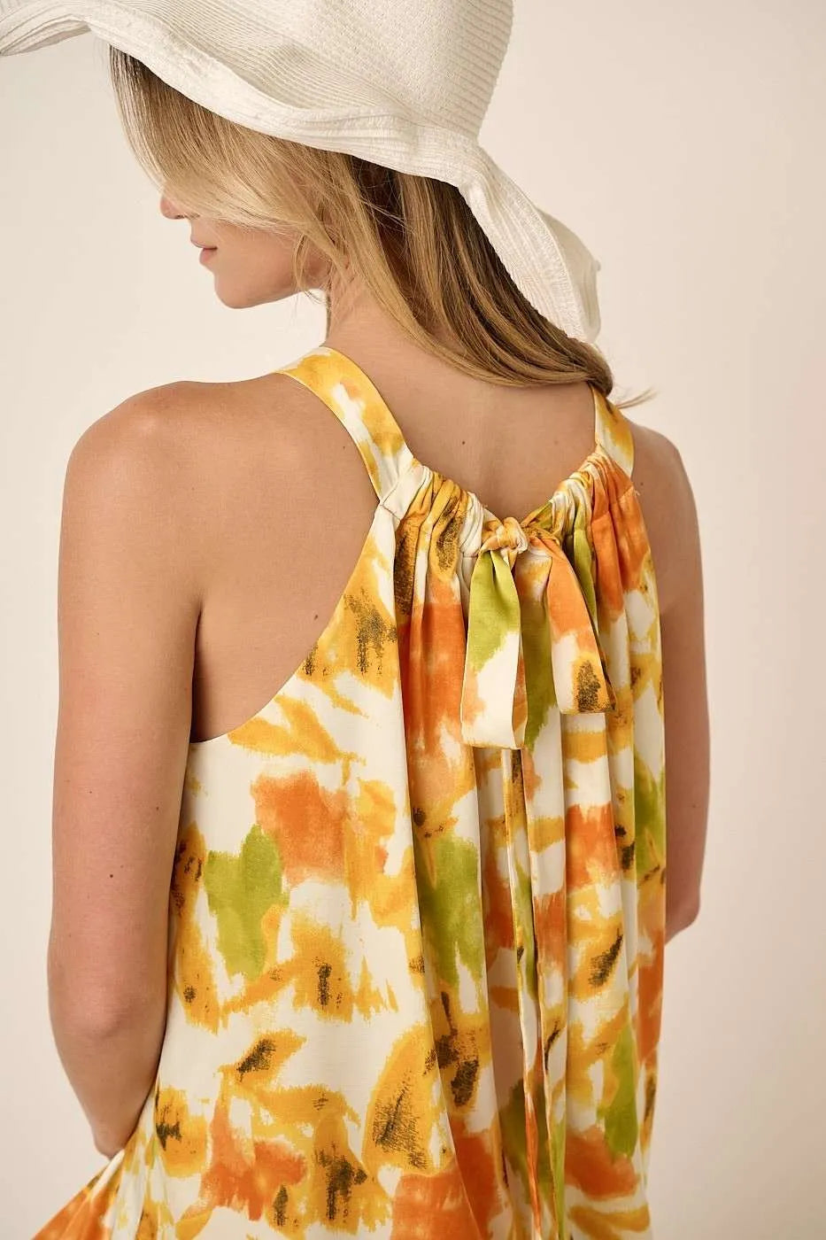 Mittoshop Watercolor Print Halter Neck Satin Maxi Dress 909790e8f0cd4570b1444f5e4a9ef5ef-Max-Origin