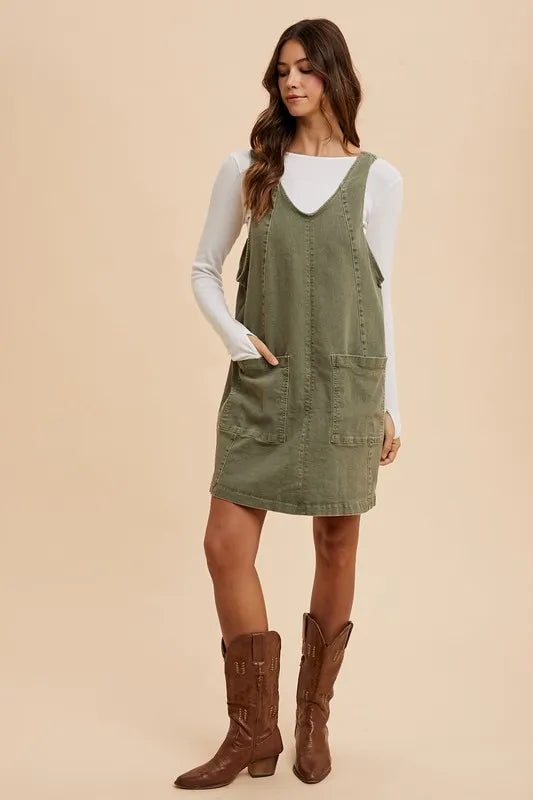 Annie Wear V-Neck Adjustable Strap Denim Overall Dress with Pockets 90fcb81b-e30c-434f-b334-5f48bcada7cd-Max