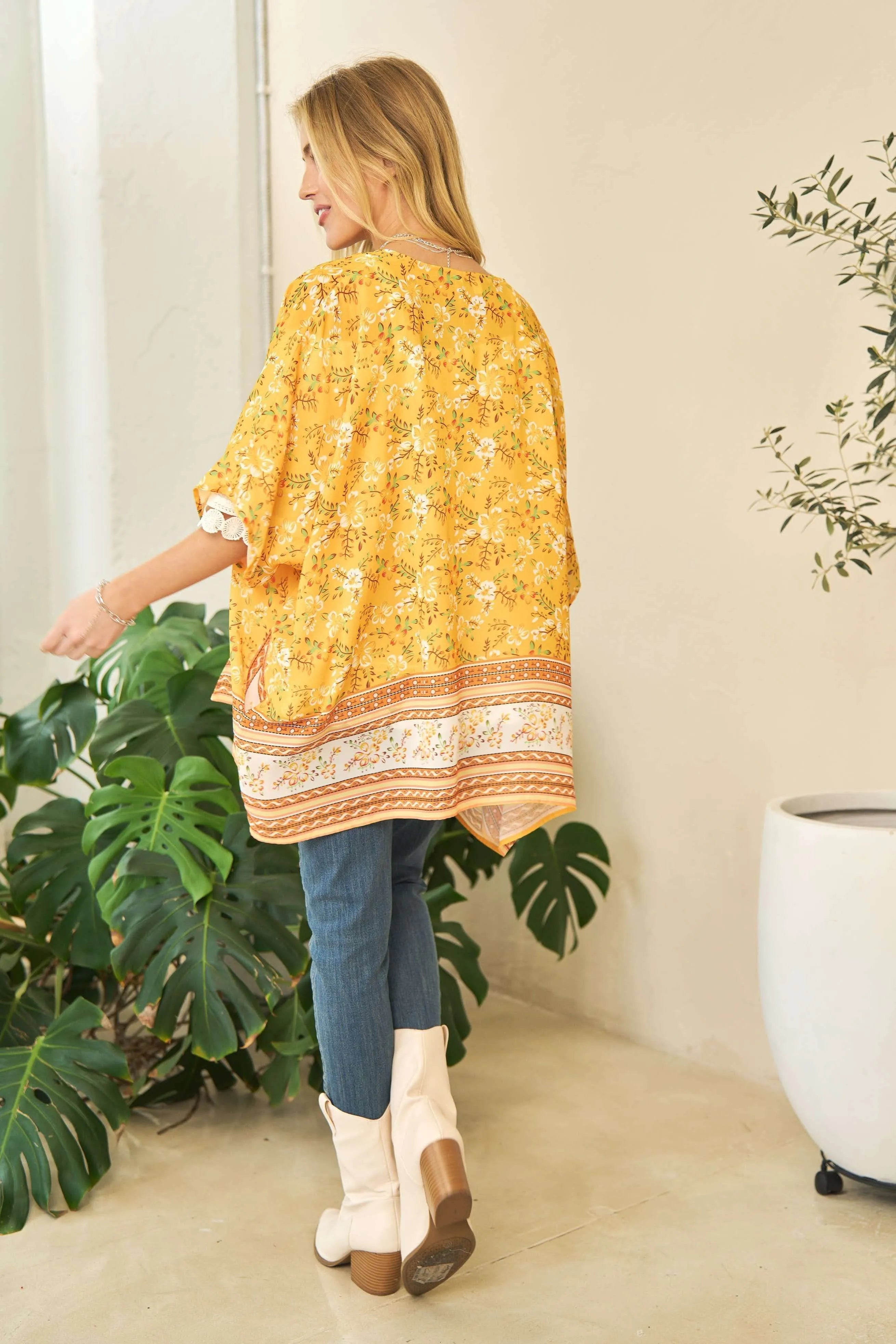 Davi & Dani Floral Printed Short Sleeve Loose Fit Kimono Cover Up 927e81203fa94d88841076dea14ac968-Max-Origin