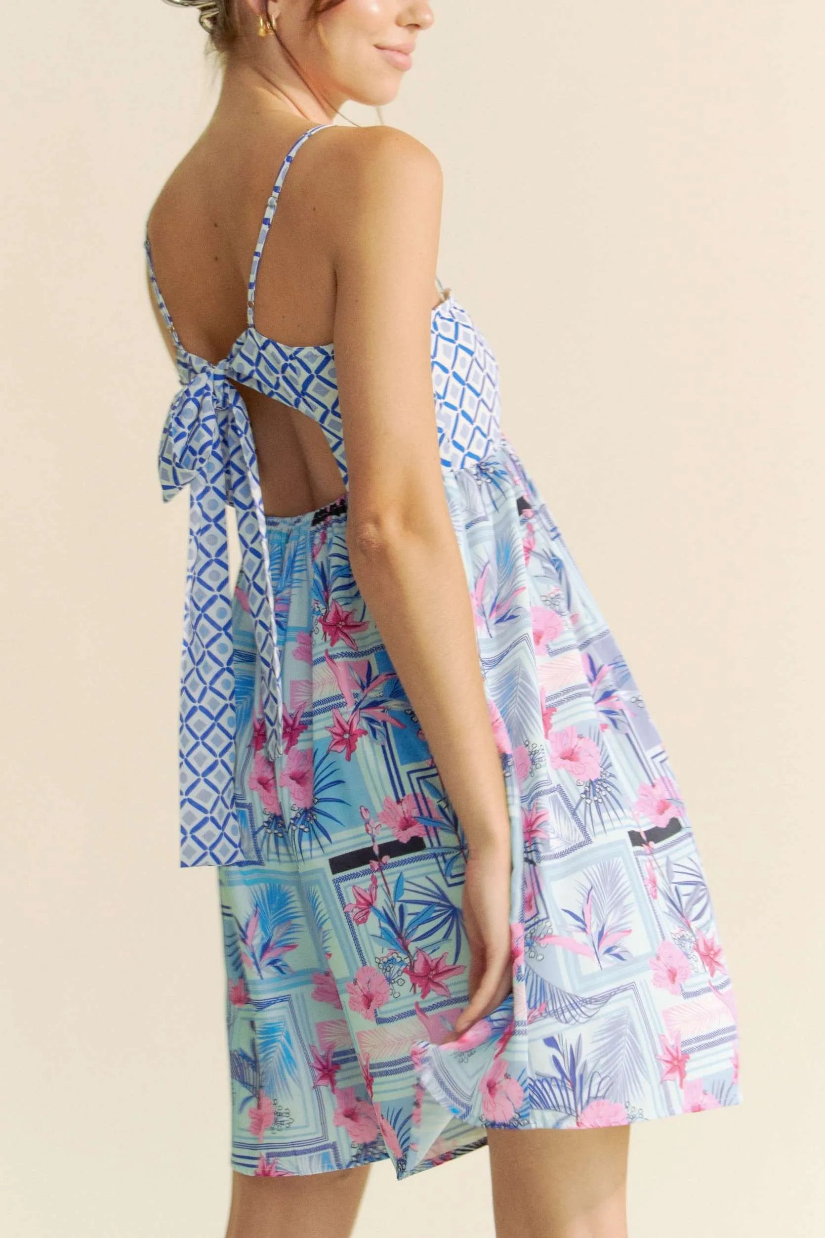 Davi & Dani Tropical Floral Geo Print Tie Back Tube Top Romper 94143aadacf94f2da1629fa86da0ca4c-Max-Origin