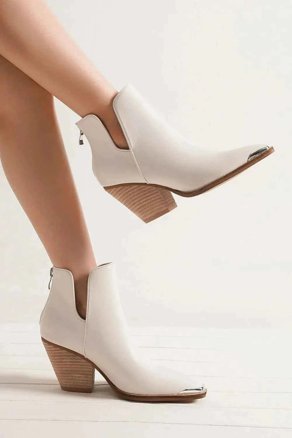 Beast Fashion Pointed Metal-Tip Toe Block Heel Ankle Boots Beast Fashion Pointed Metal-Tip Toe Block Heel Ankle Boots
