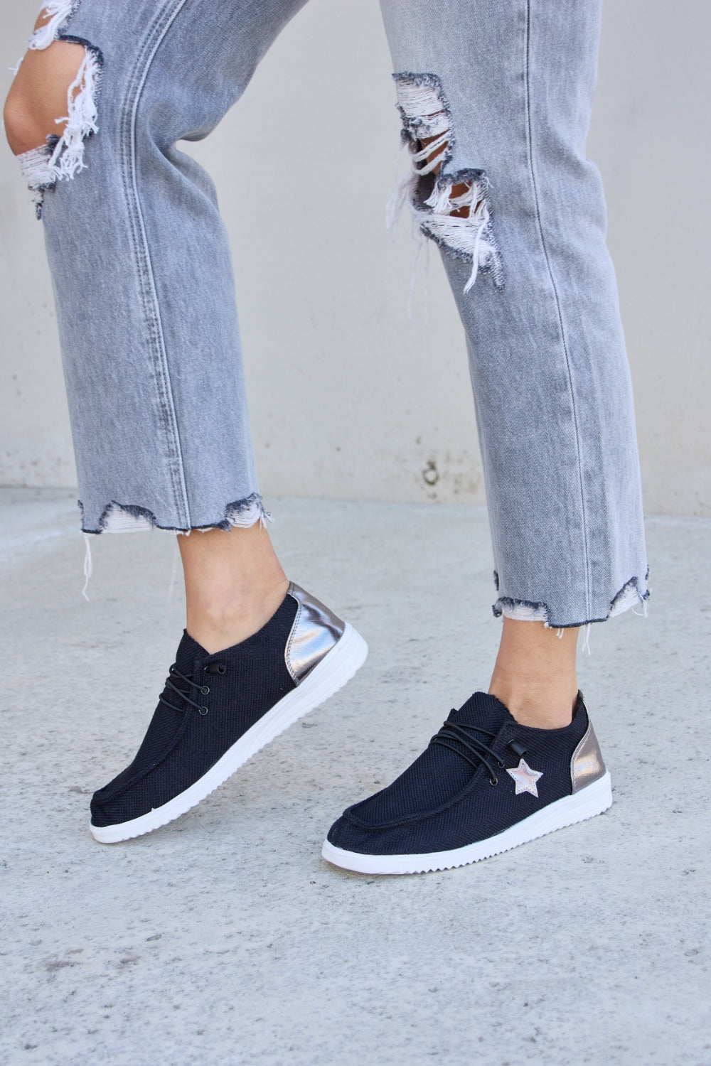 Forever Link Star Lace-Up Flat Sneakers Forever Link Star Lace-Up Flat Sneakers - TopFashionHQ