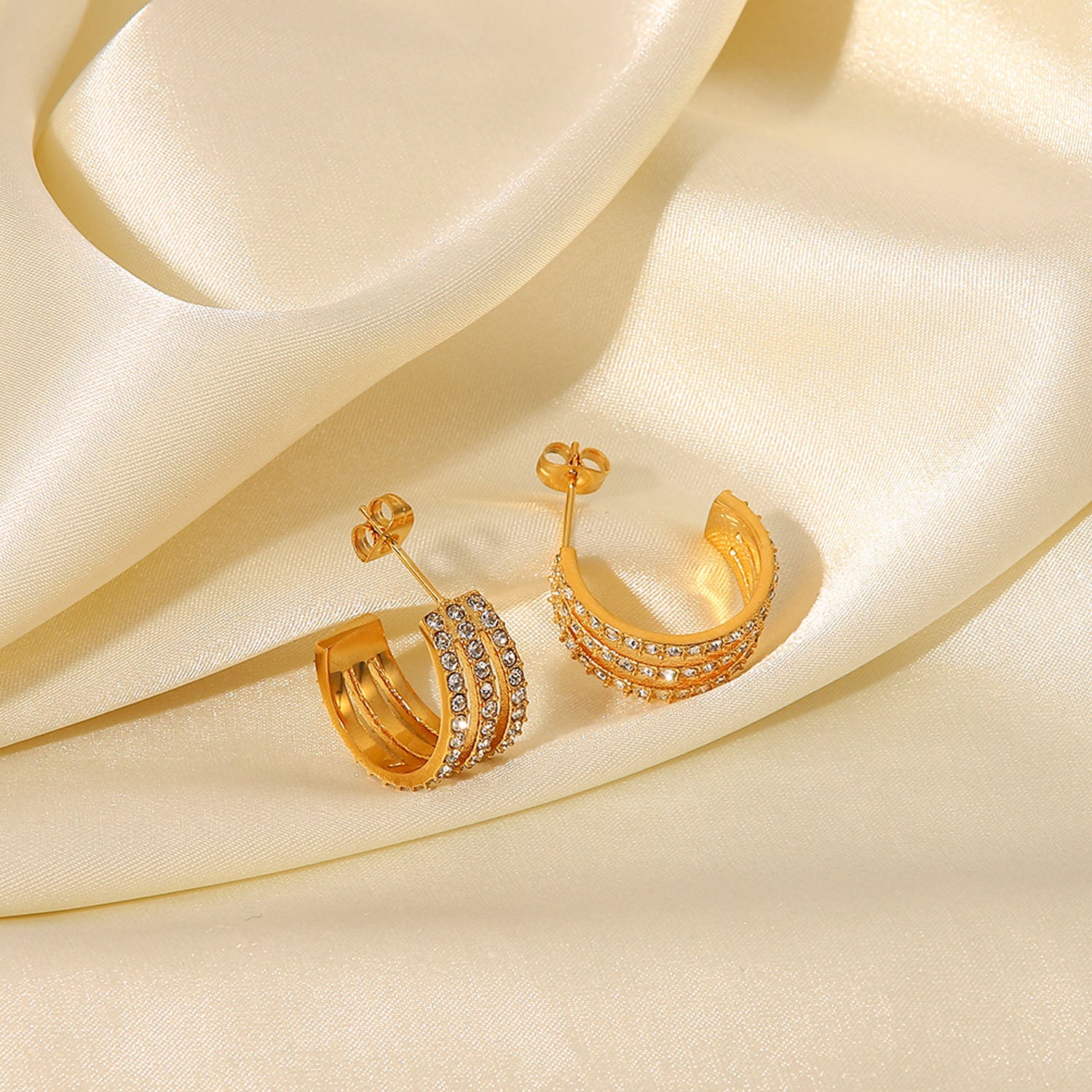 Stainless Steel Inlaid Zircon C-Hoop Earrings Stainless Steel Inlaid Zircon C-Hoop Earrings