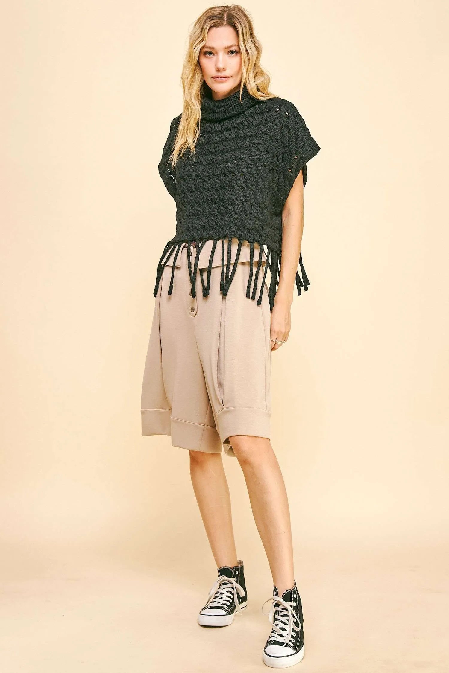 Davi & Dani Fold Over Waist Band Strap Detail Short 9d53b08982c54d90954b1decfc6e947e-Max-Origin