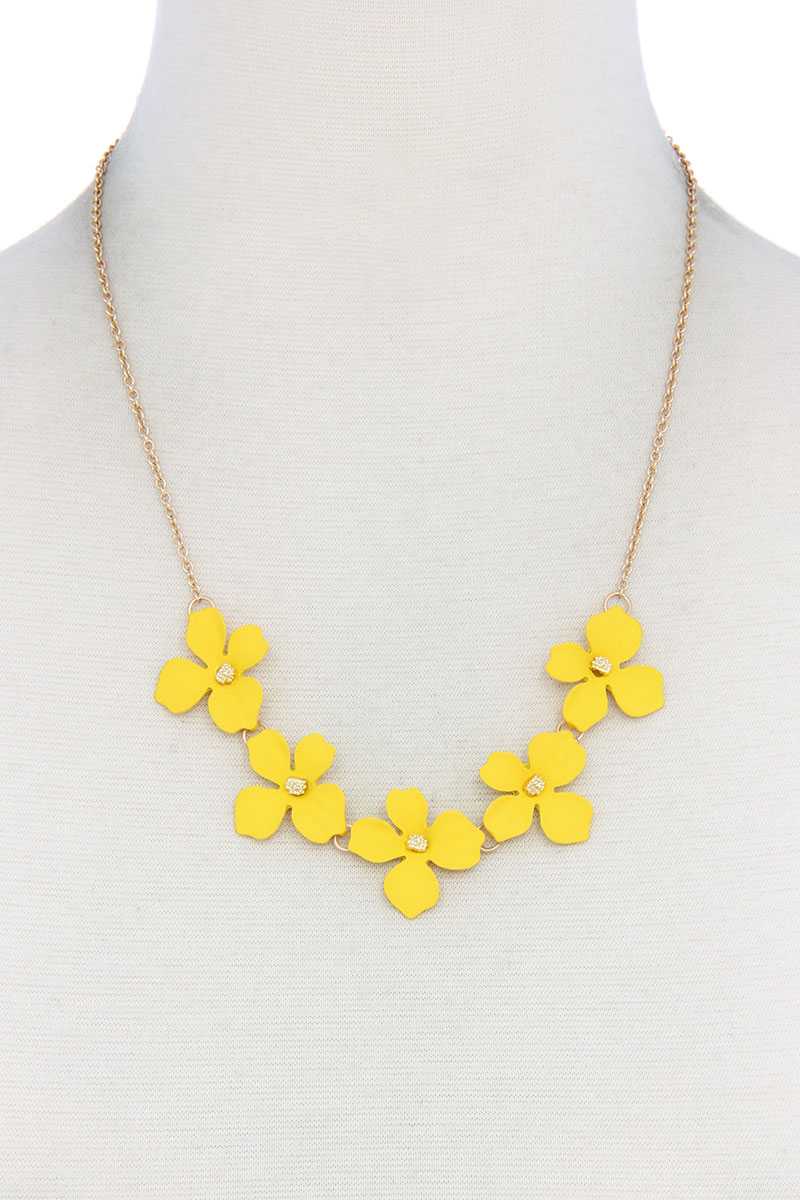 Flower Necklace product image