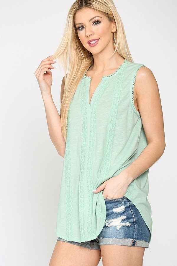 Sleeveless Lace Trim Tunic Top With Scoop Hem Sleeveless Lace Trim Tunic Top With Scoop Hem